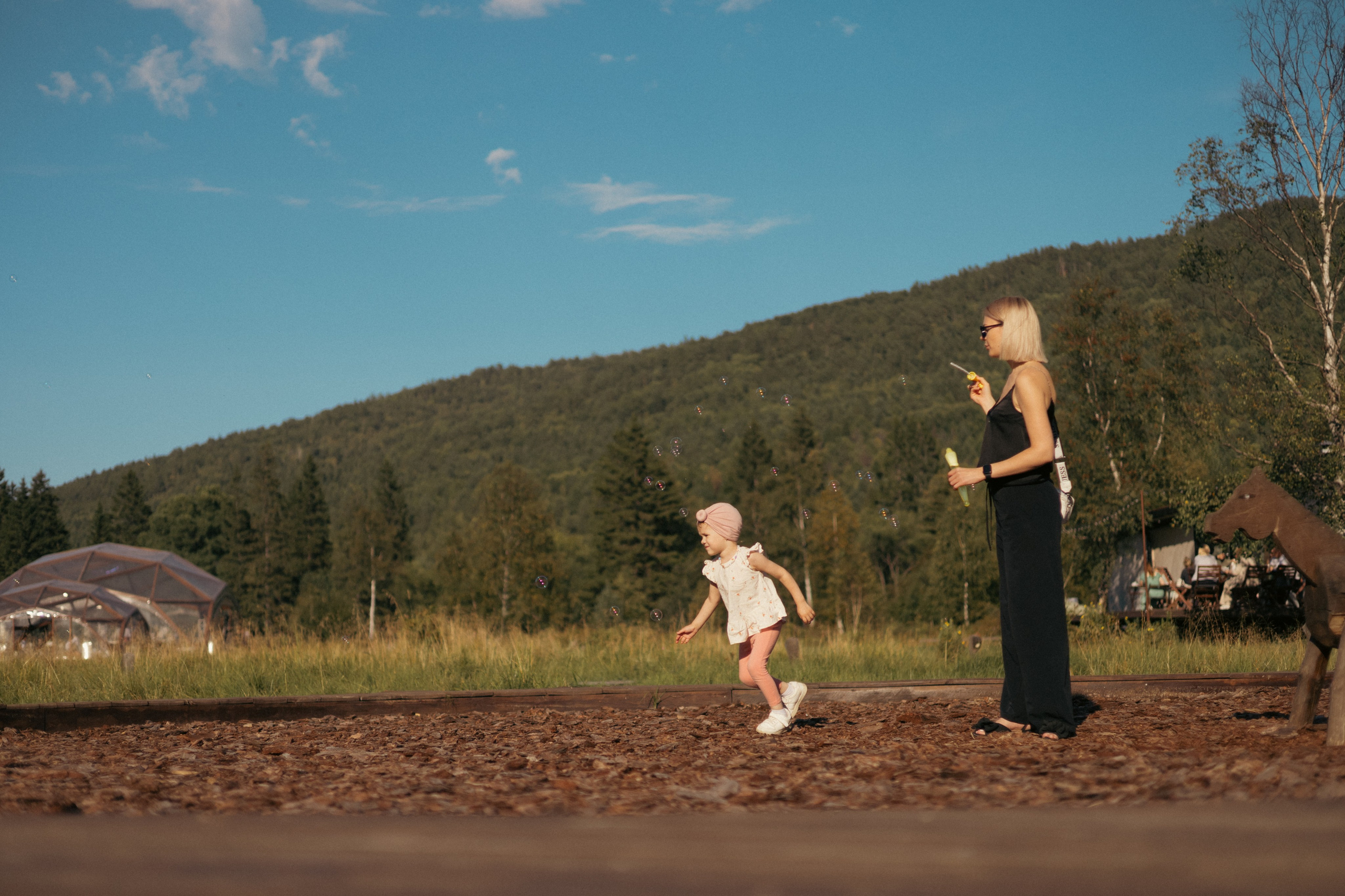 Семейная прогулка в долине мечтателей в Листвянке. Свадебный Фотограф в Иркутске Екатерина Елисеева