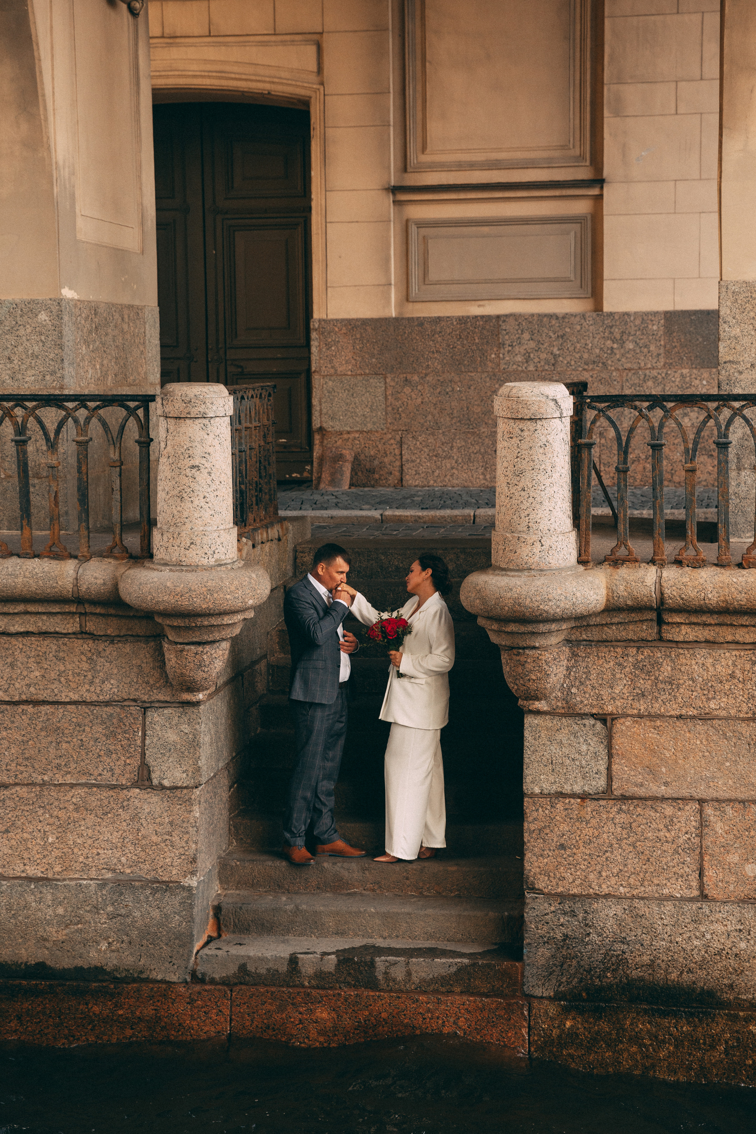 Володя и Яна, прогулка в центре. Семейный фотограф в Санкт-Петербурге Алиса Мохова