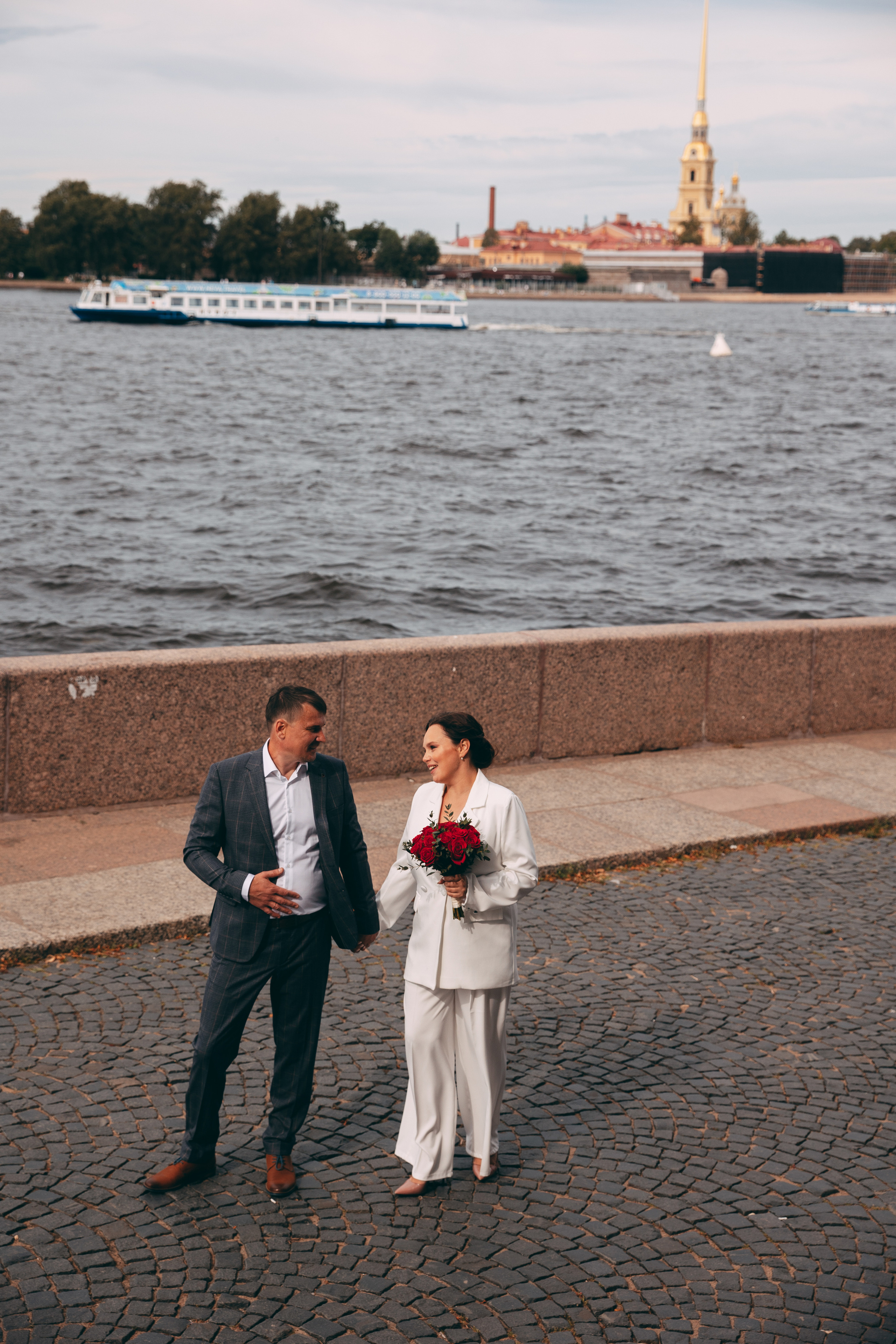 Володя и Яна, прогулка в центре. Семейный фотограф в Санкт-Петербурге Алиса Мохова