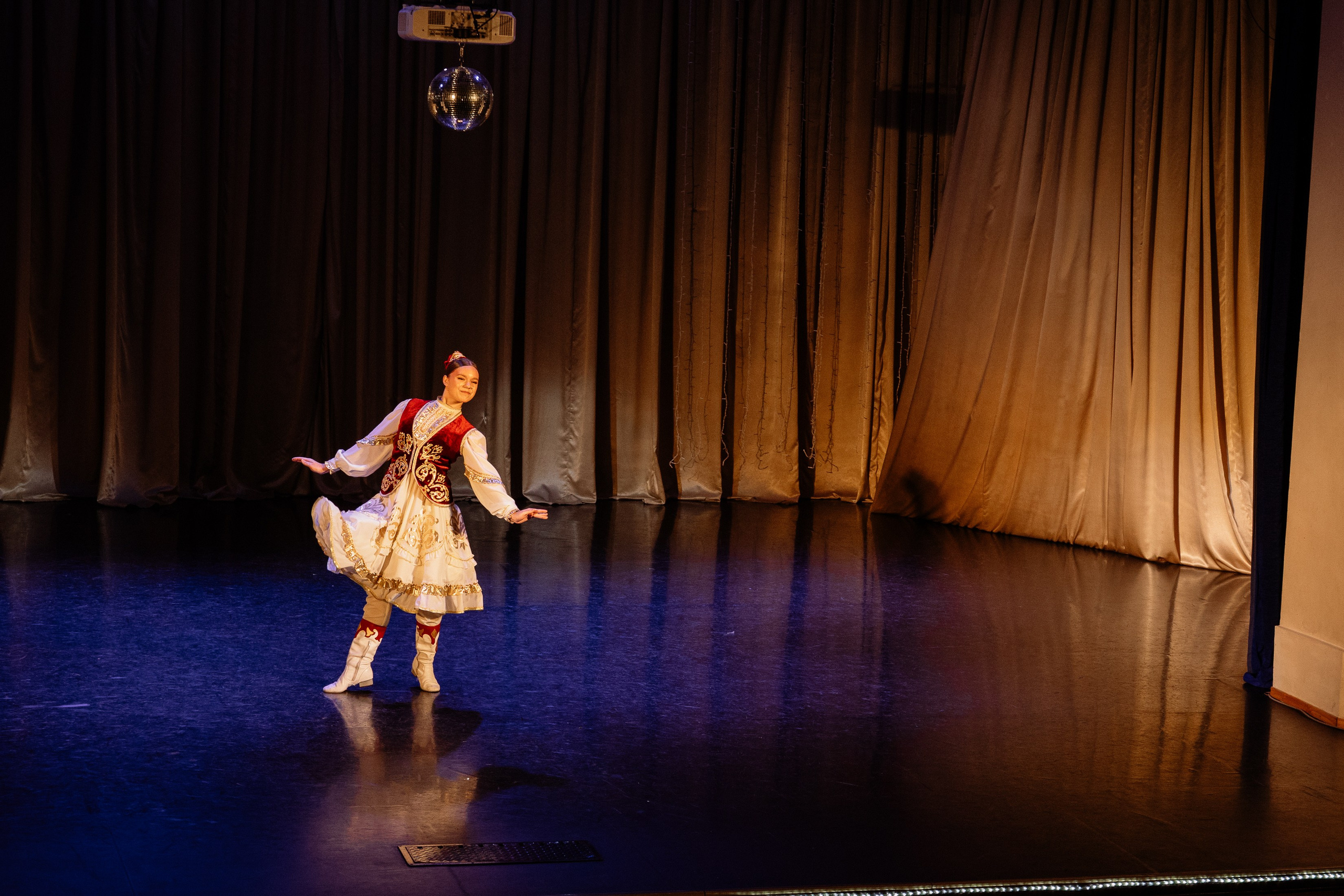 Сибирские узоры ДК Ефремова. Фотограф Юлия Мальцева