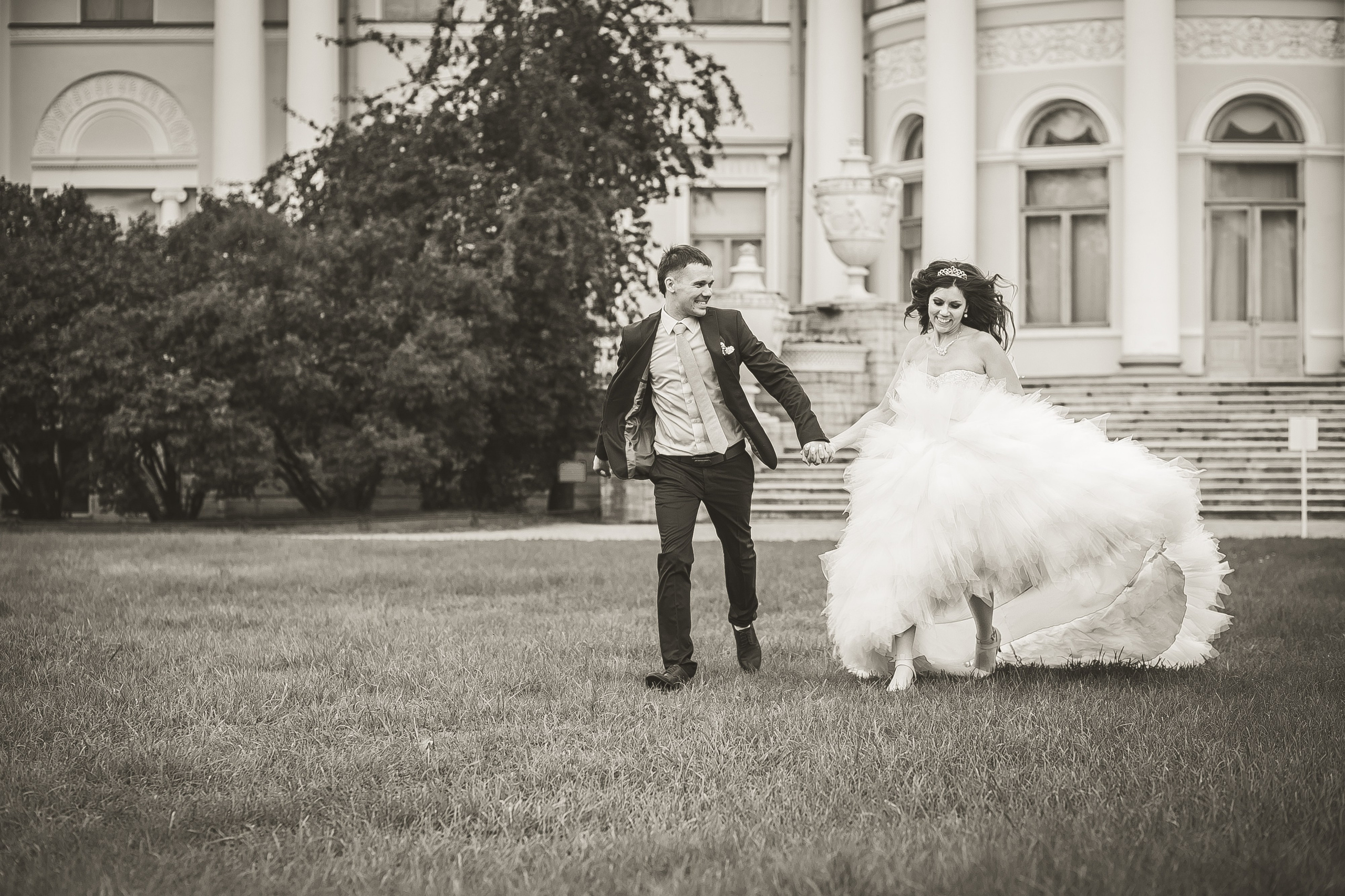 Свадьбы и Love-story. Репортажный фотограф и видеограф в Санкт-Петербурге