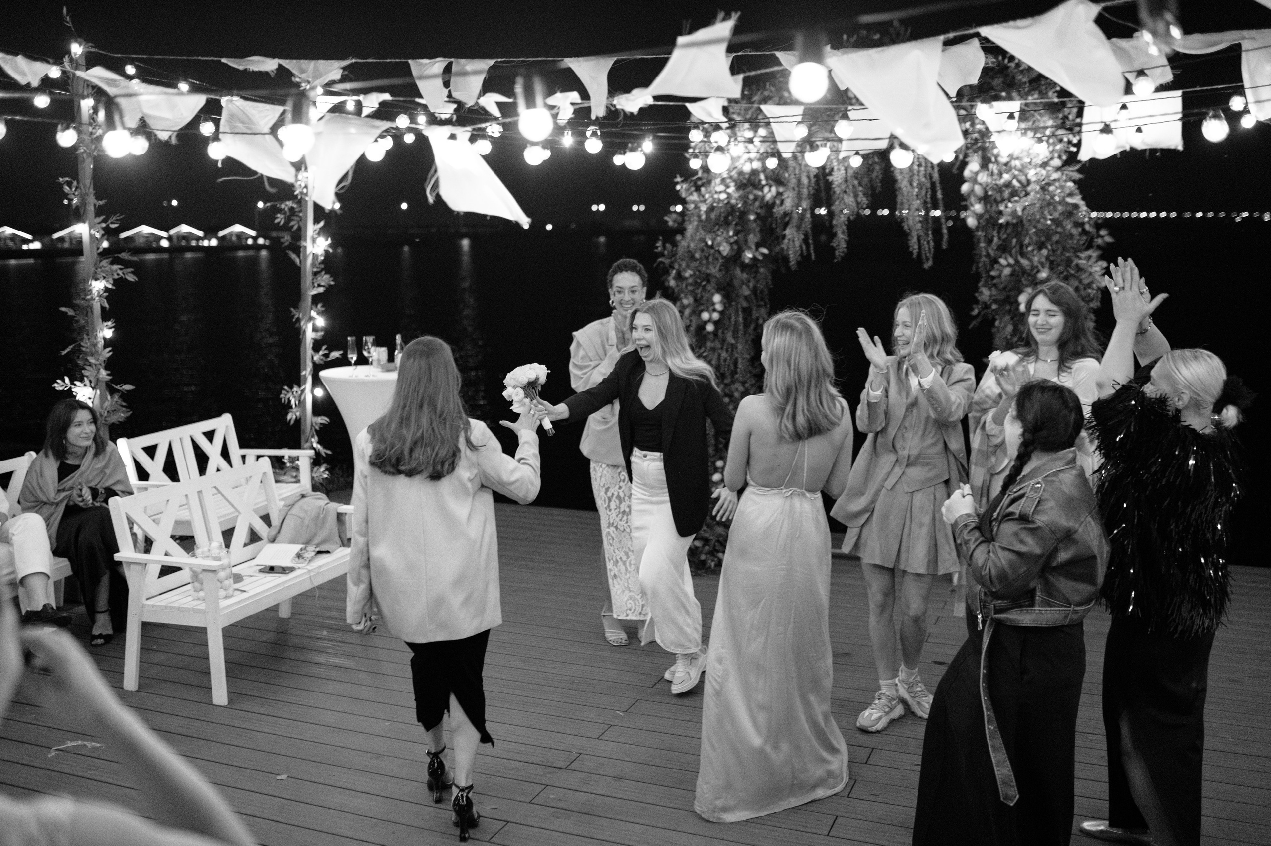 Свадьба у озера. Свадебный и портретный фотограф