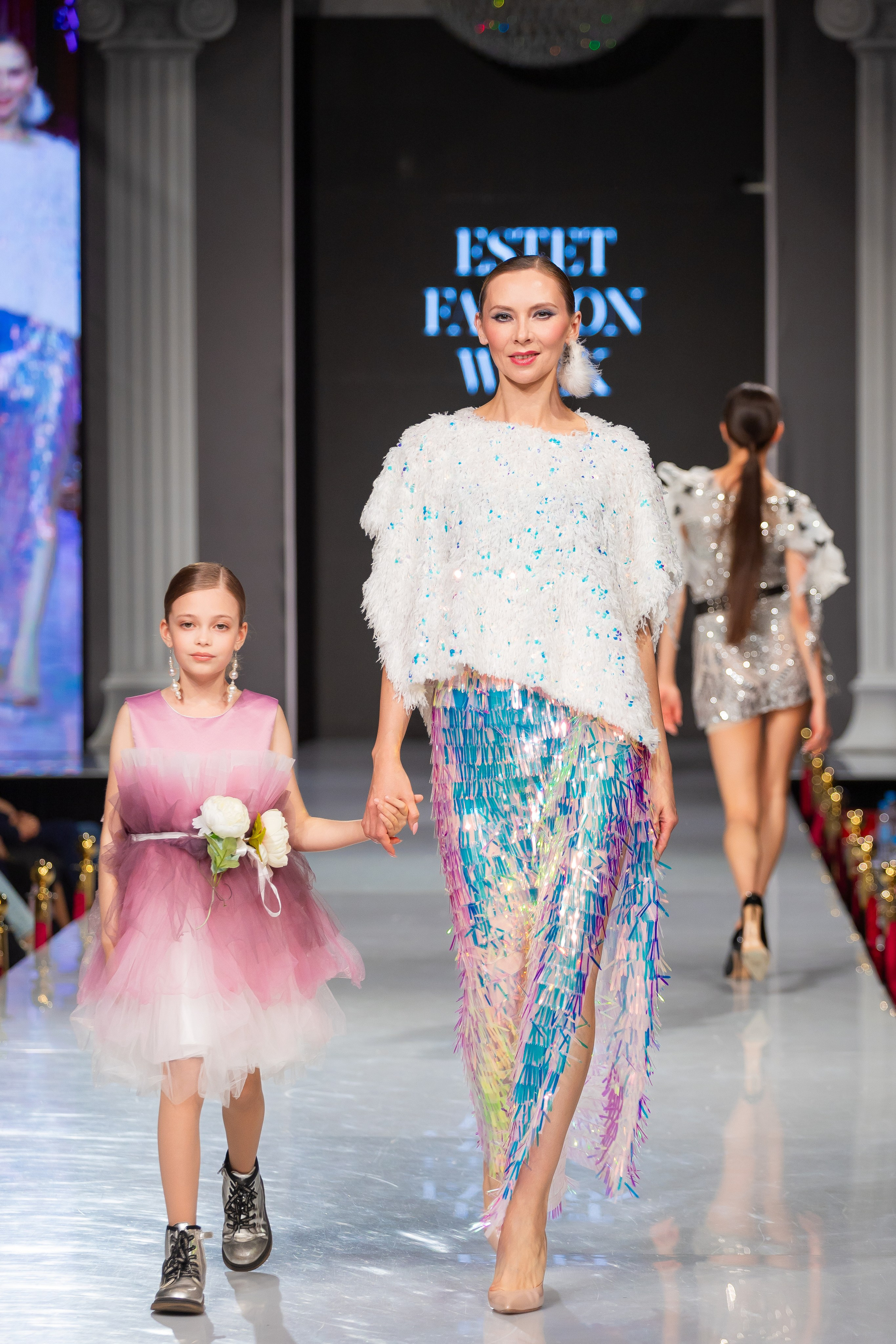 Estet Fashion Week. Photomantis