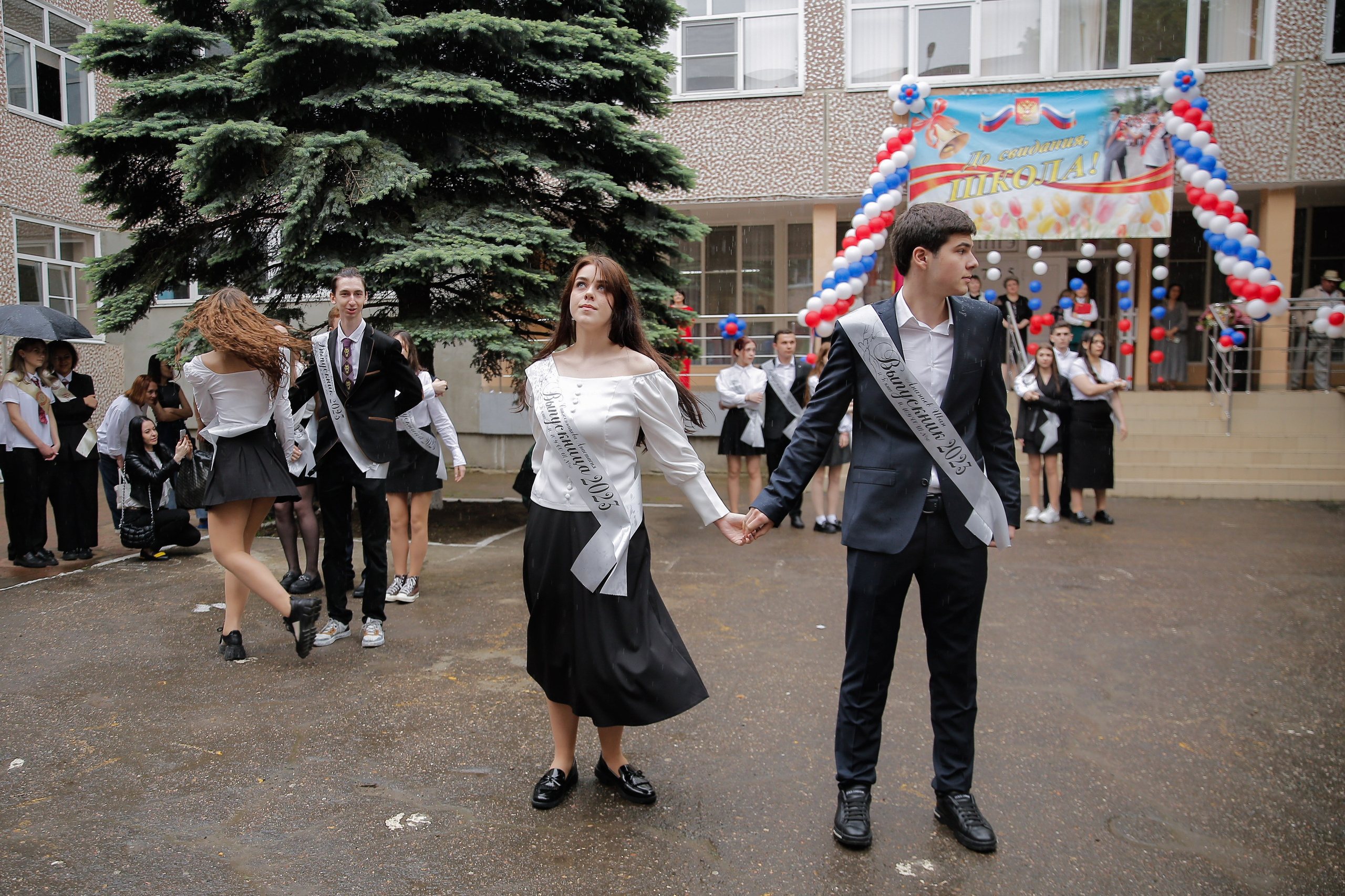 Последний звонок 11 класс. Классные выпускные альбомы Классфото Краснодар