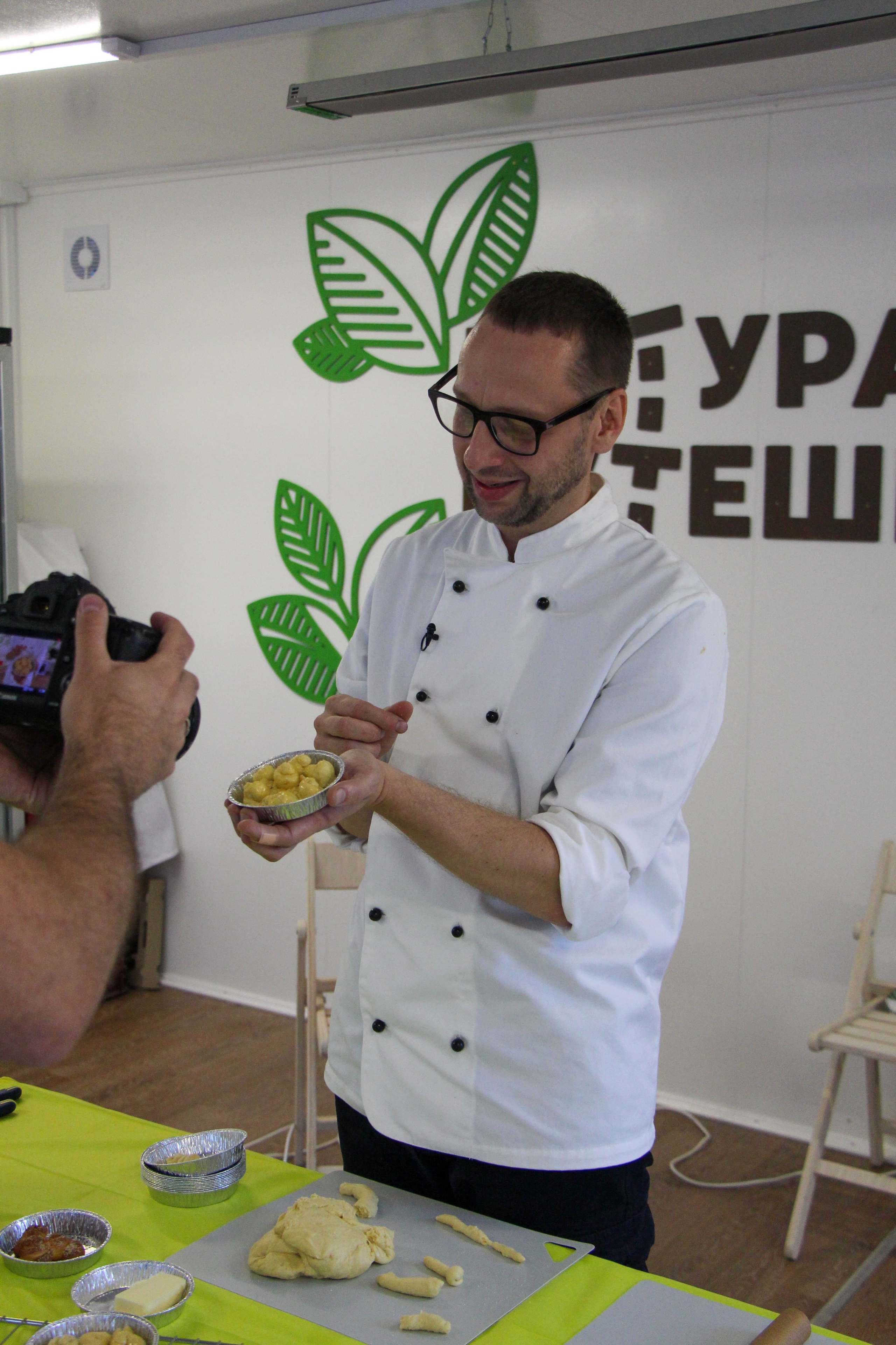 #Кулинарные мастер классы. Фуд стилистика, отснимем рекламное фото или видео, услуги бренд шефа продакшн верстка меню Создание креативной концепции съемки — Создание