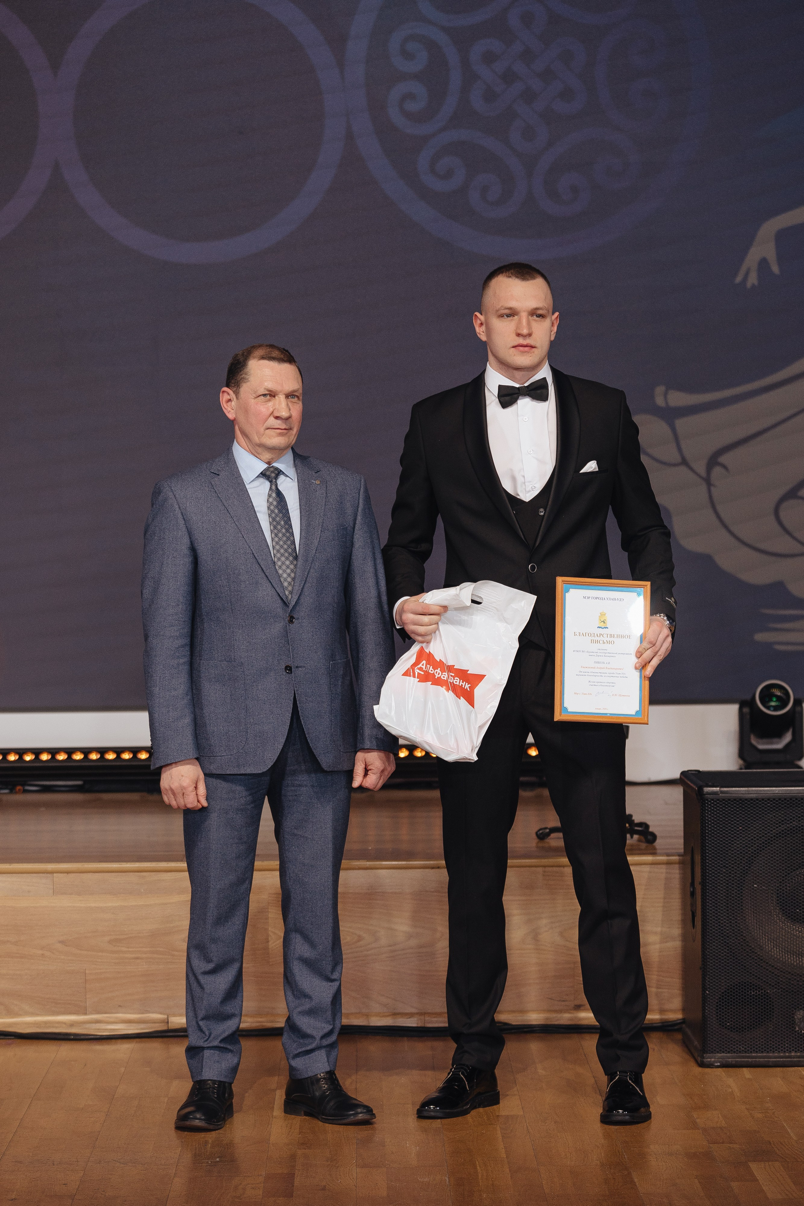 Студенческий бал. Свадебный и семейный фотограф в Улан-Удэ