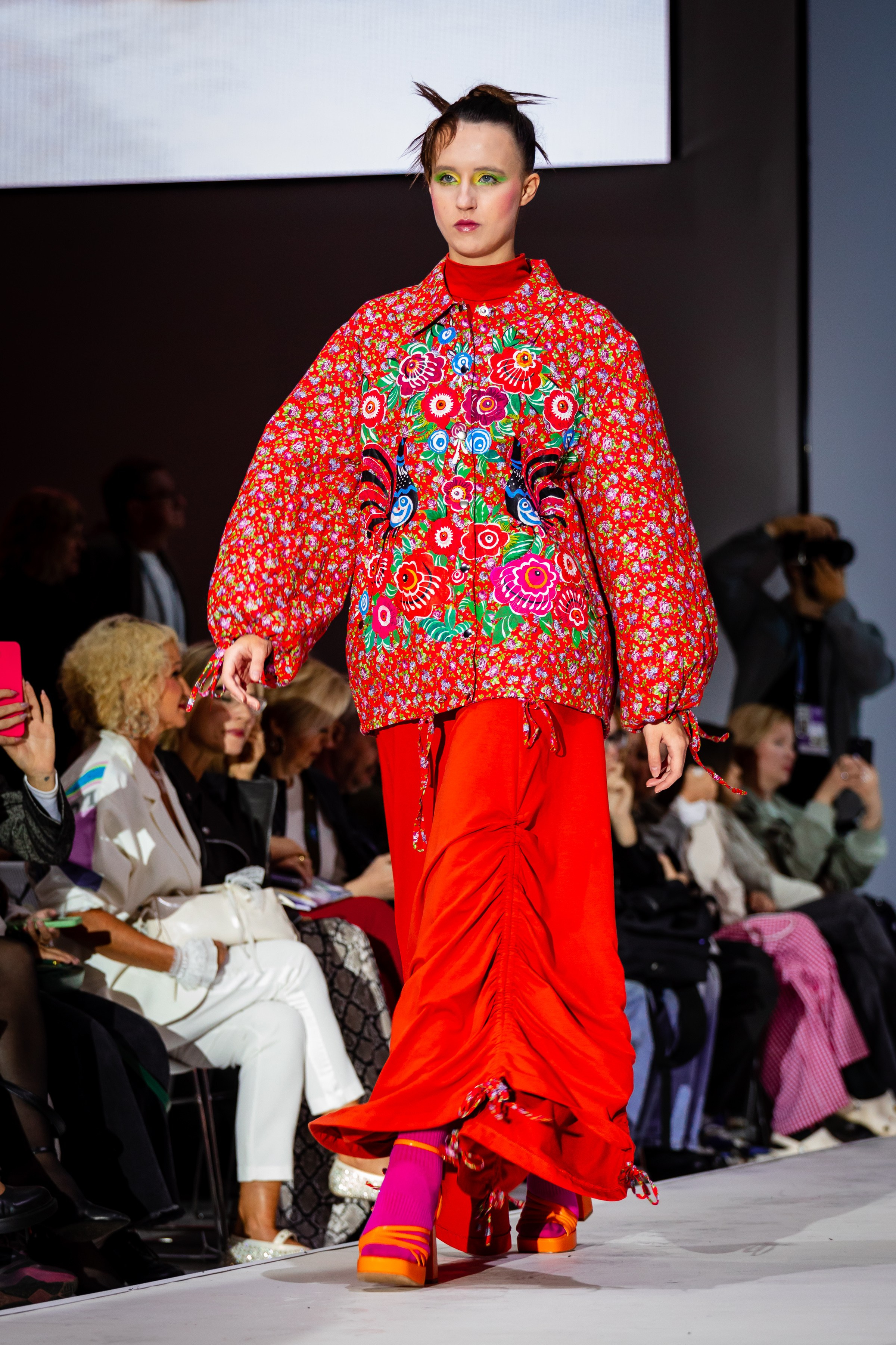 Фото с показа NOVIKOVA DSN и Шуйские ситцы MFW 29.08.25. Фотосессии и репортаж — Фотограф в Москве — Рина Серёгина