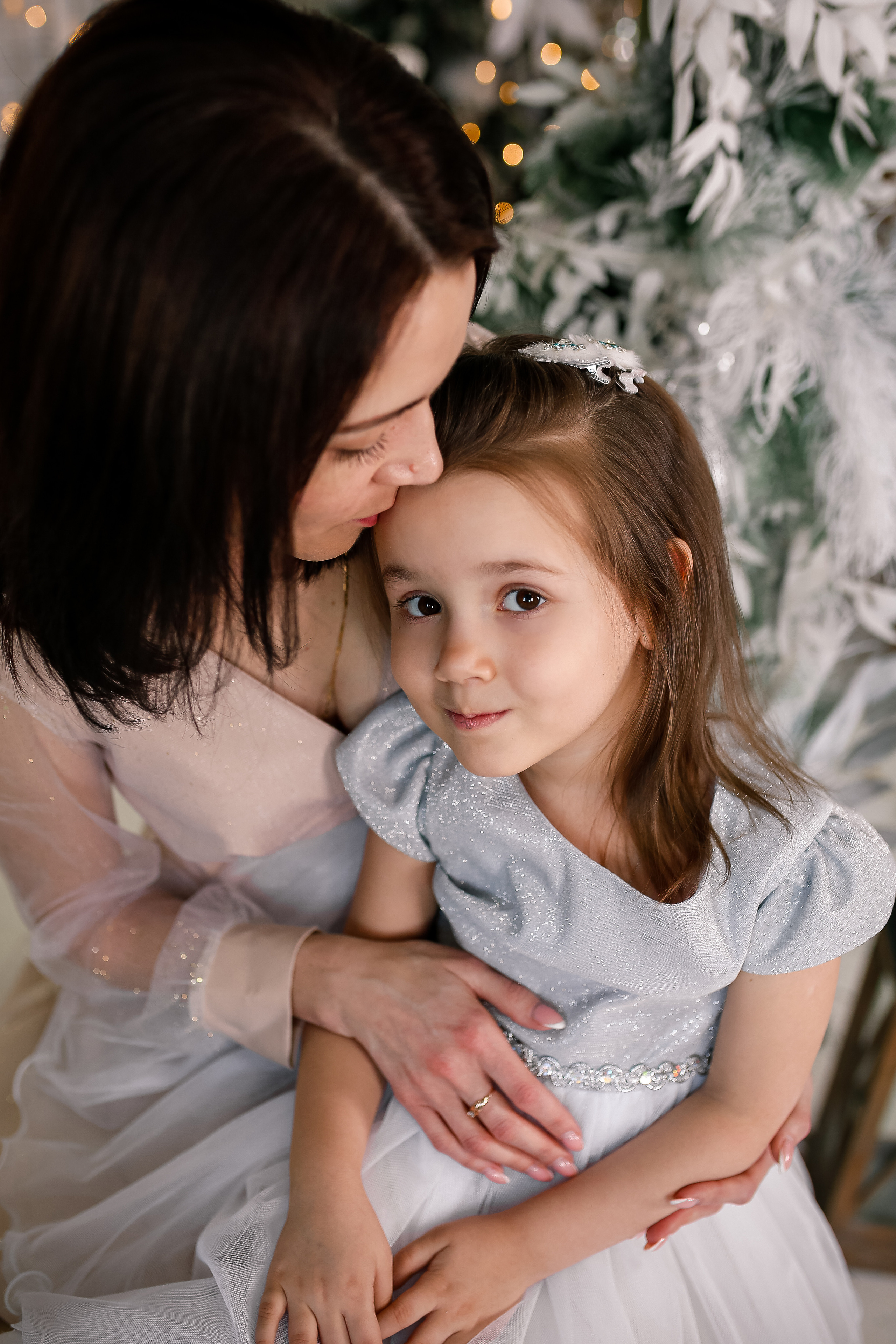 Мама и дочь. Съемка в студии. Отбасылық фотограф Алена Шаталова