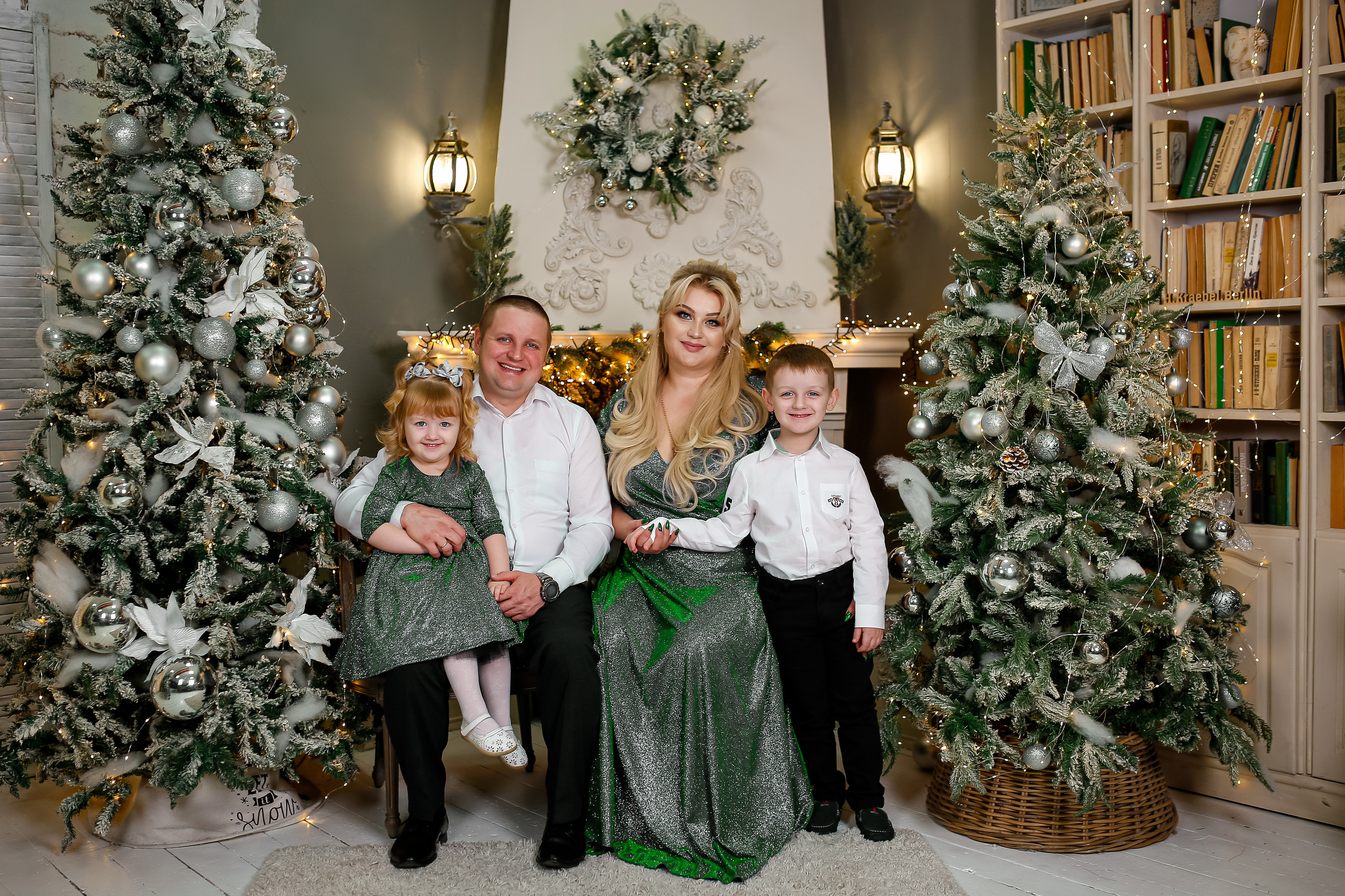 Новогодний фотосет в студии. Отбасылық фотограф Алена Шаталова