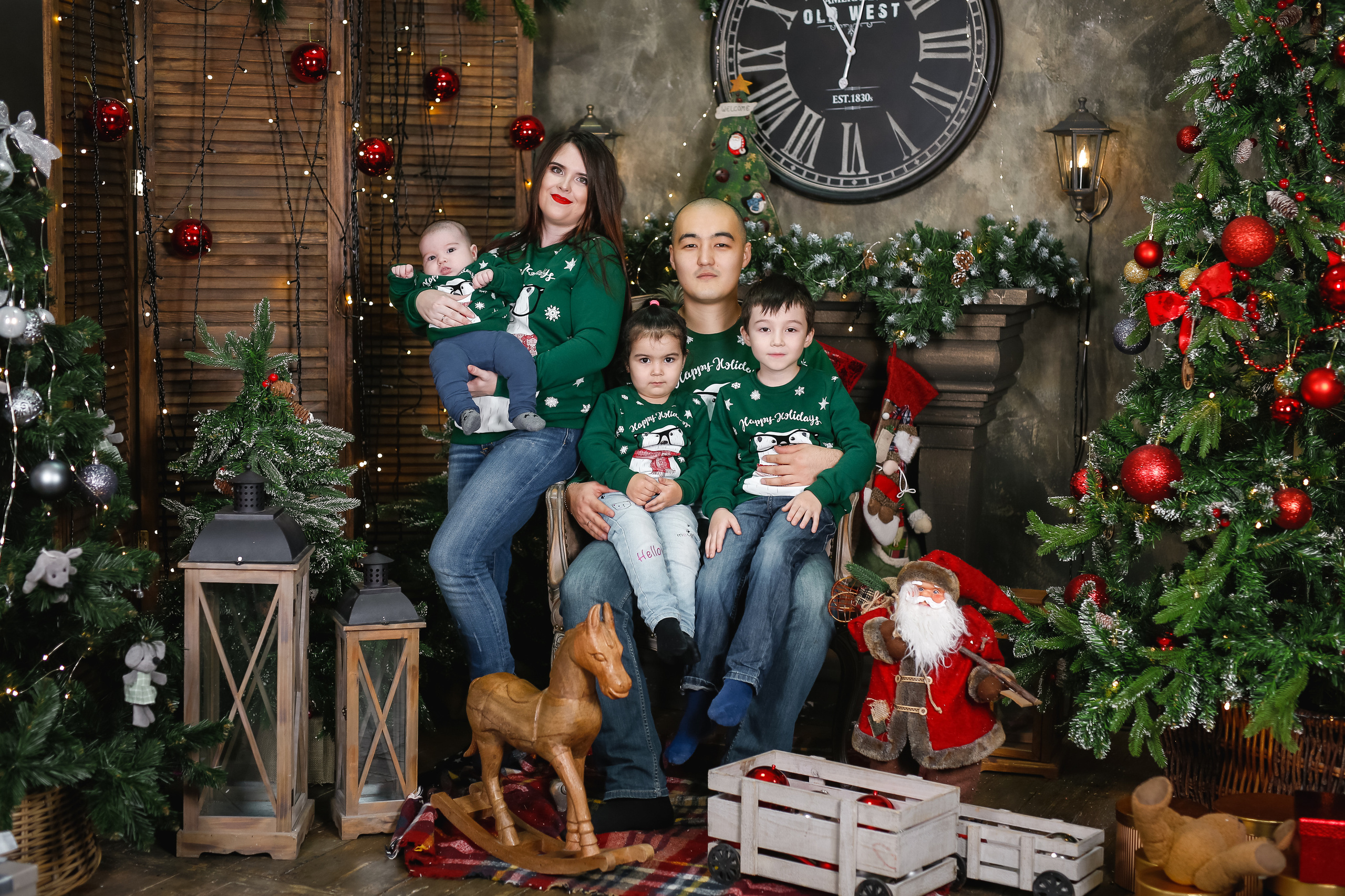 Новогодняя фотосессия в студии. Семейный фотограф Алёна Шаталова