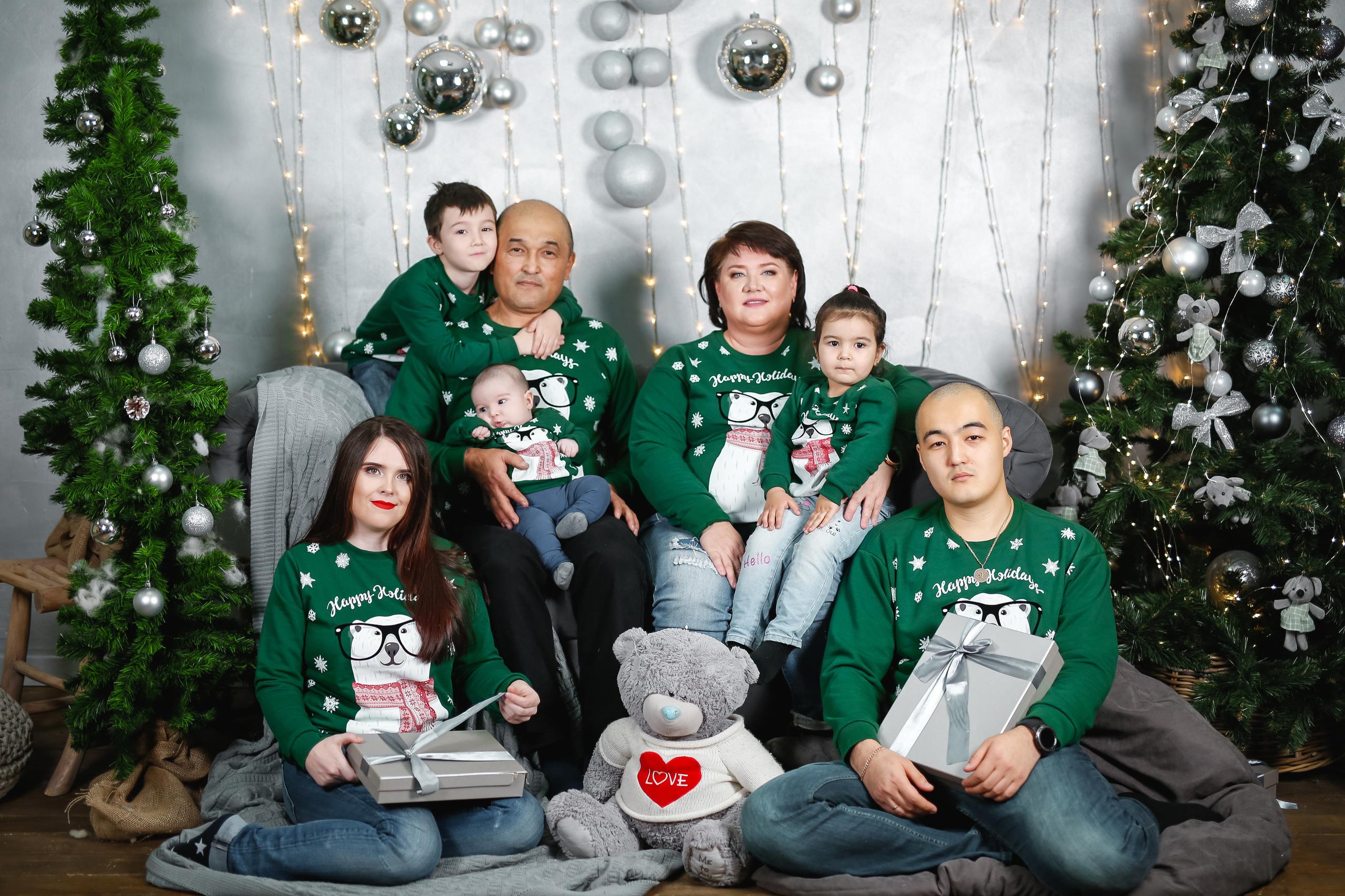 Новогодняя фотосессия в студии. Семейный фотограф Алёна Шаталова