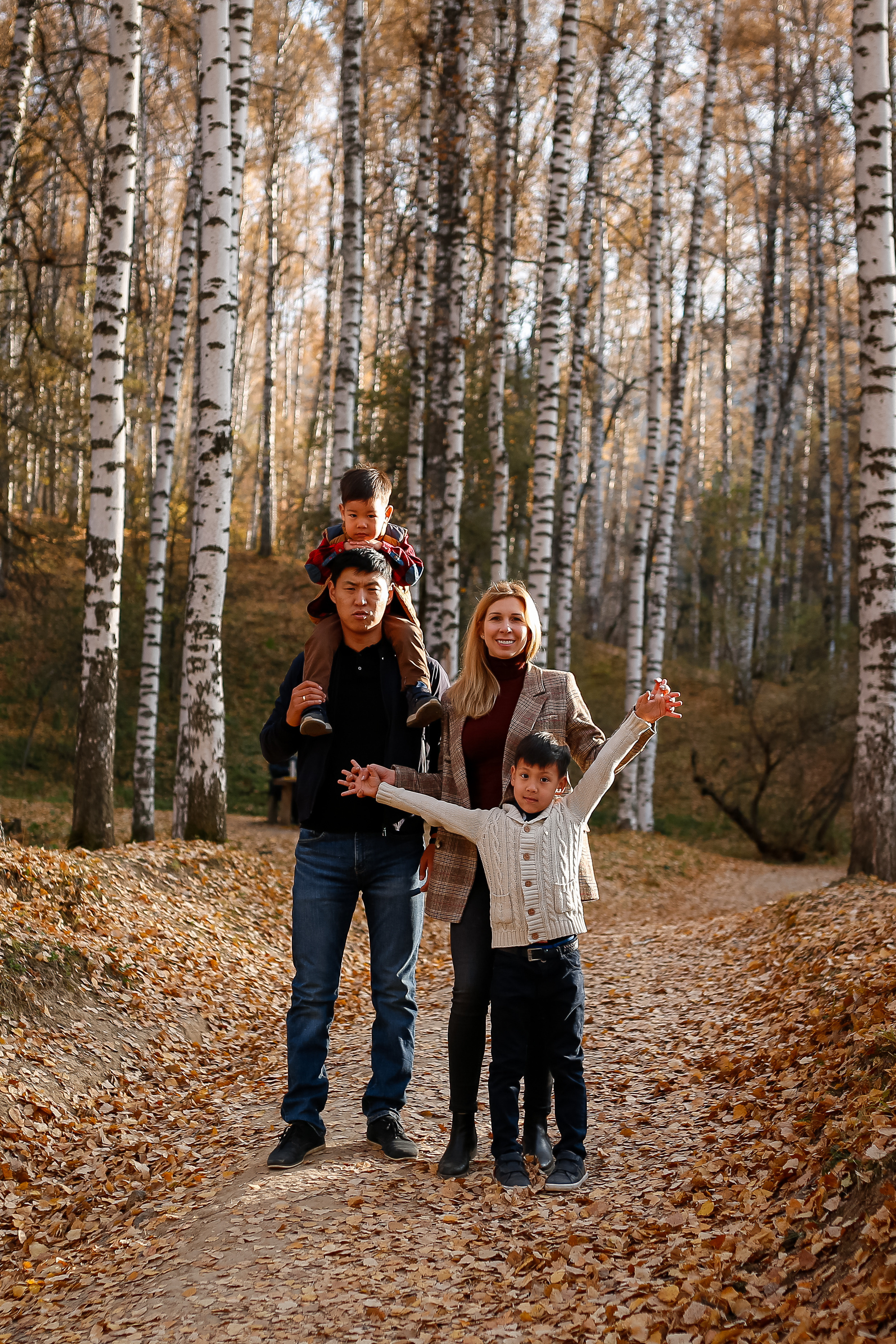 Ак-Кайын. Семейная фотопрогулка. Отбасылық фотограф Алена Шаталова