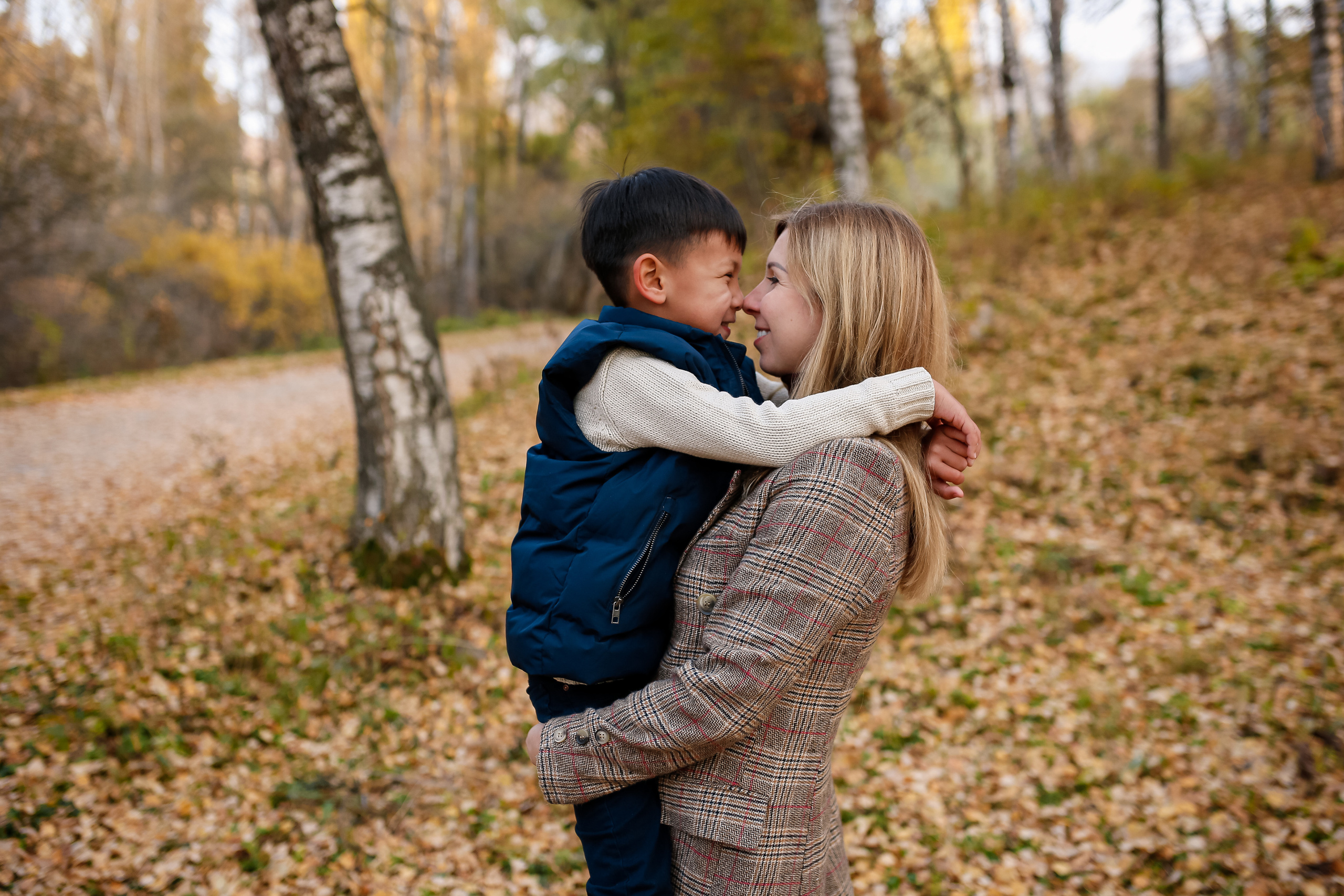 Ак-Кайын. Семейная фотопрогулка. Отбасылық фотограф Алена Шаталова
