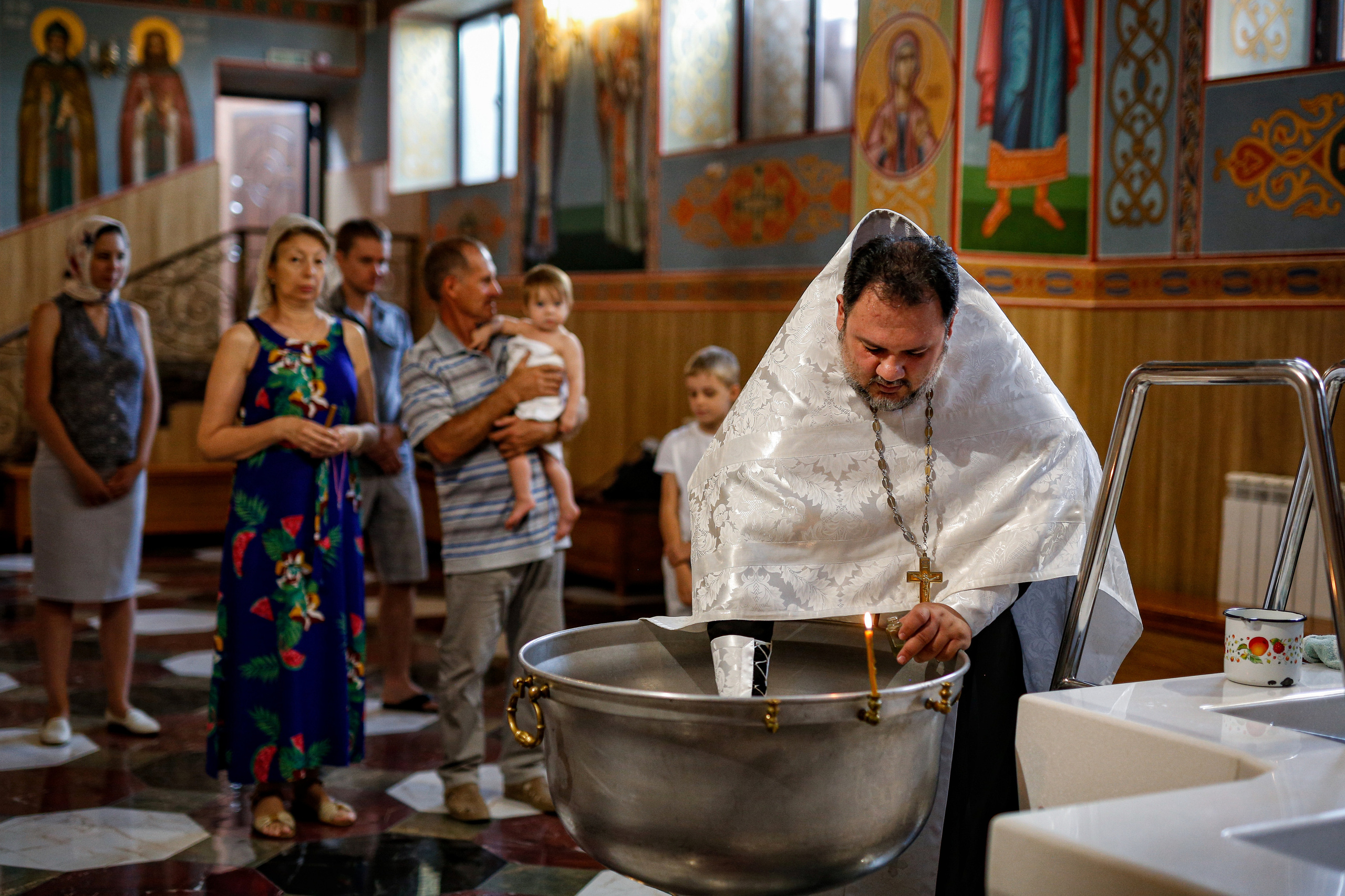 Александр. Крещение дочери. Отбасылық фотограф Алена Шаталова