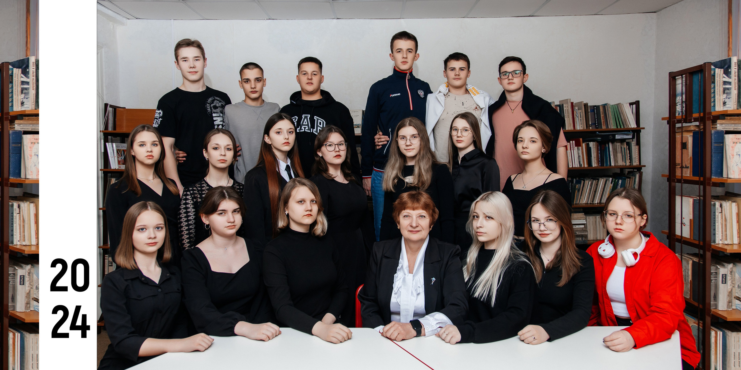 Подробно индивидуальный альбом 20×20 школьный. Свадебный, семейный фотограф Соня Моллерова г. Тайшет