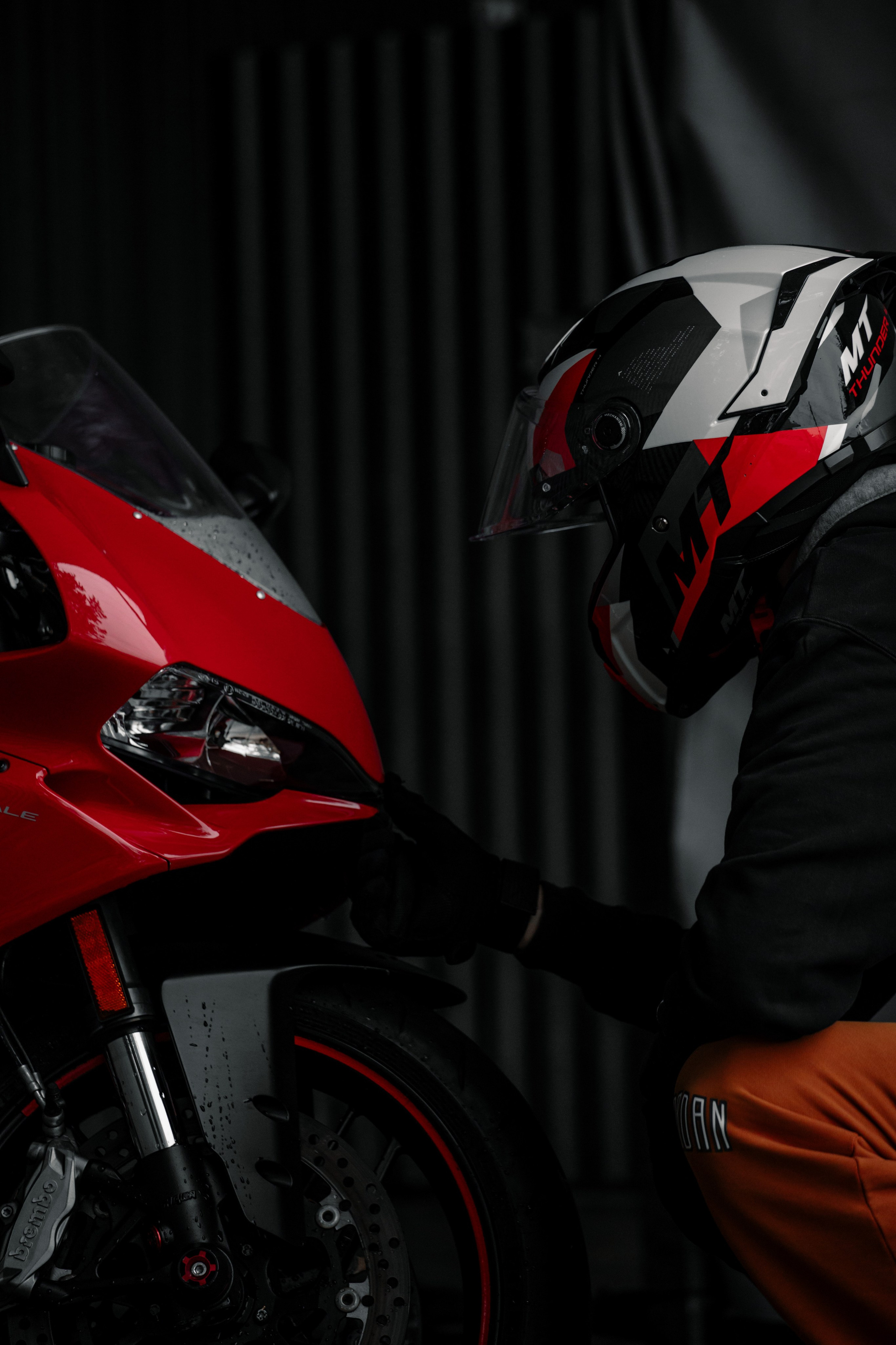 Мото тематика класса спорт. Фотограф в Санкт-Петербурге и Москве Макс Спектор