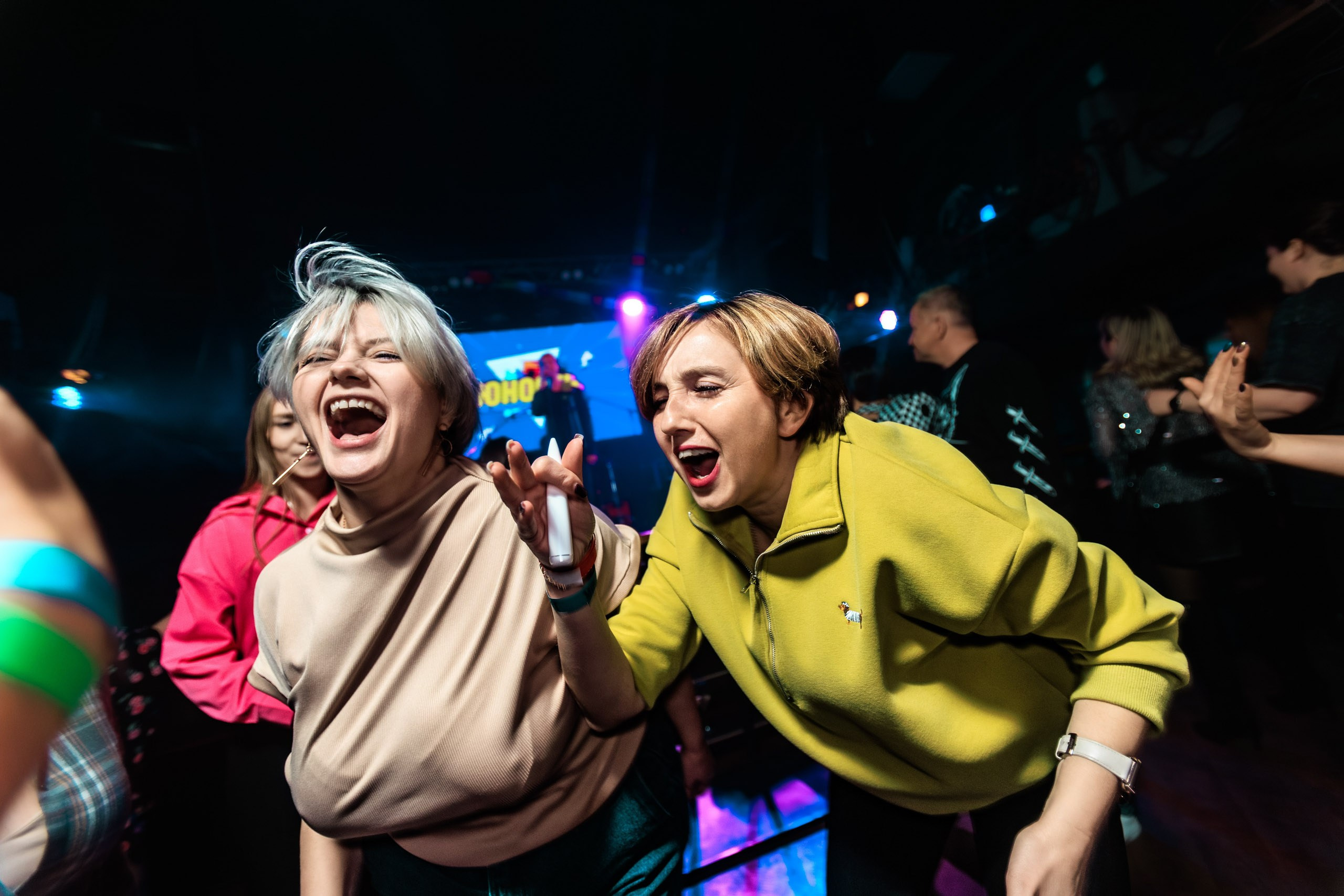 Юность. Репортажный фотограф Екатеринбург | Яркий, качественный репортаж | Концерты, клубы, репортаж, праздники, корпоративы