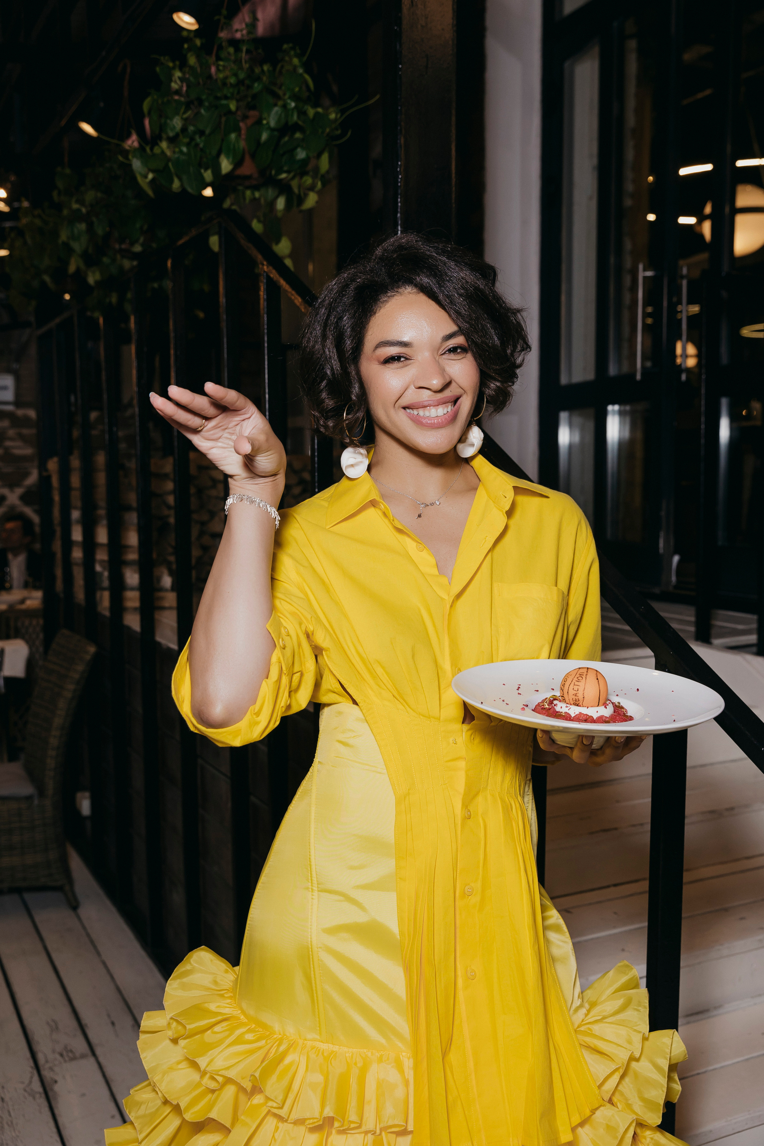 «Женщина Вправе сказать»: коллаборация Катерины Кейру и ресторана «Сыр. «Птичка на проводе»: информационный портал в Москве