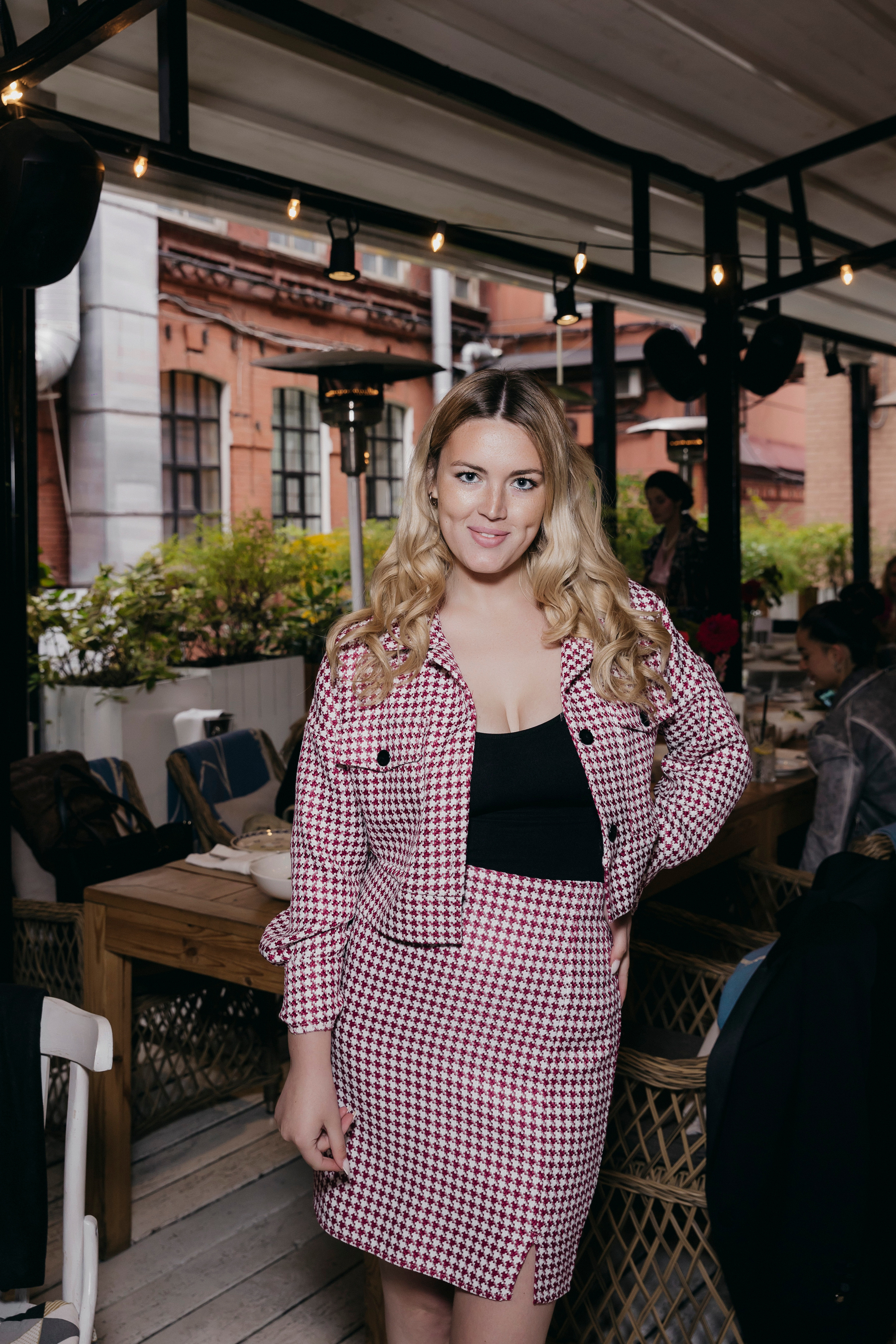 «Женщина Вправе сказать»: коллаборация Катерины Кейру и ресторана «Сыр. «Птичка на проводе»: информационный портал в Москве