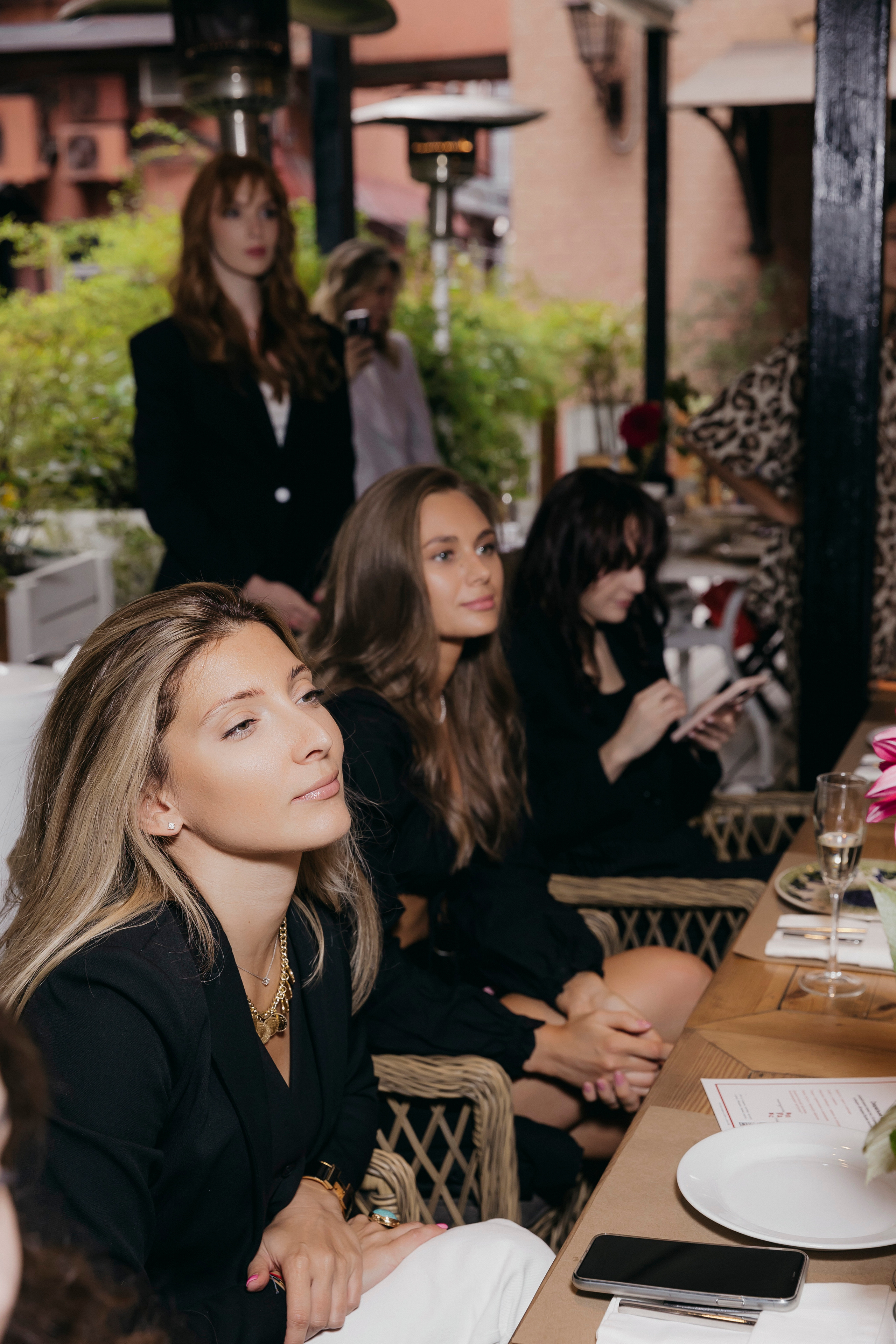 «Женщина Вправе сказать»: коллаборация Катерины Кейру и ресторана «Сыр. «Птичка на проводе»: информационный портал в Москве