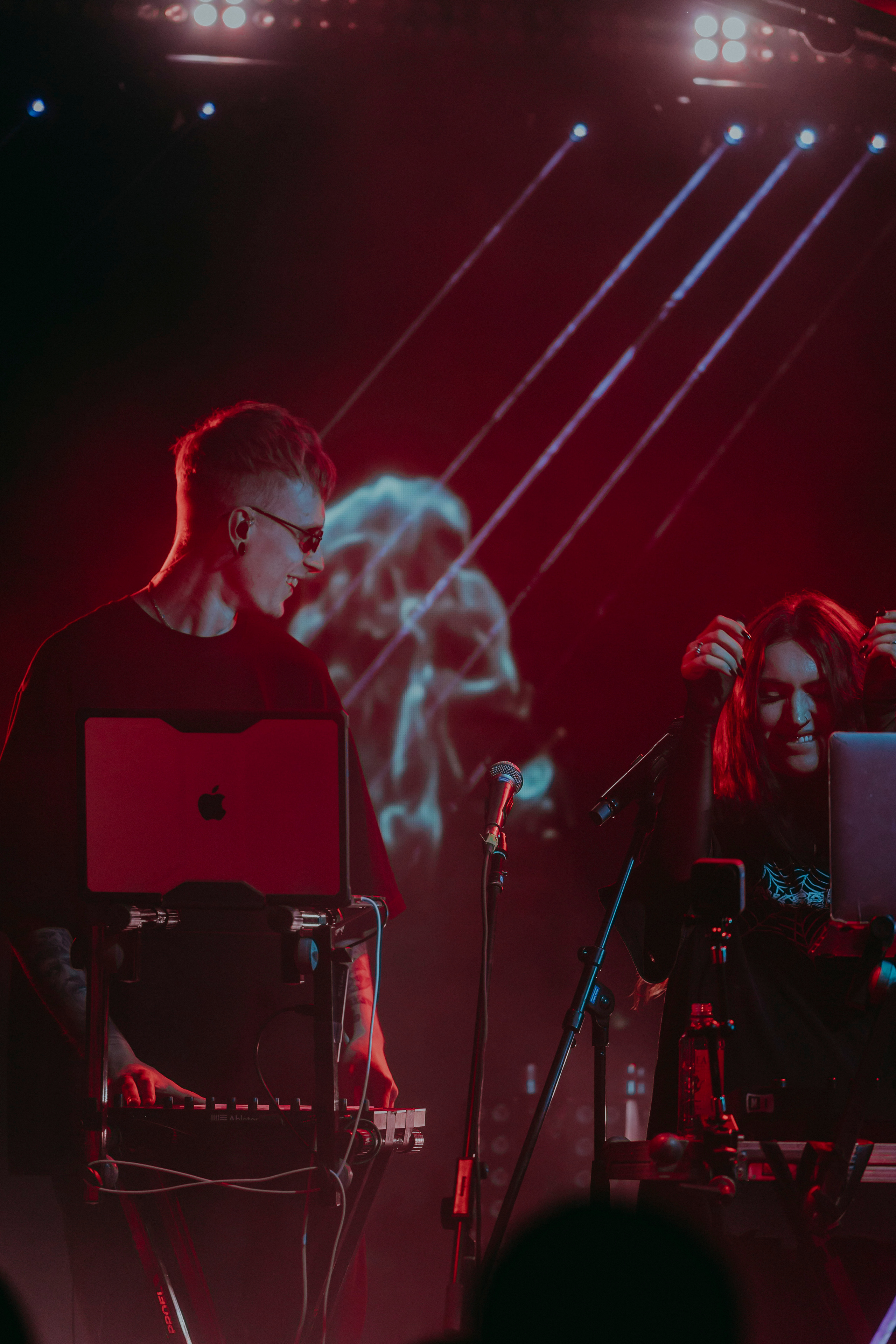 «U108» Fantomas Rooftop, Moscow. «Птичка на проводе»: информационный портал в Москве