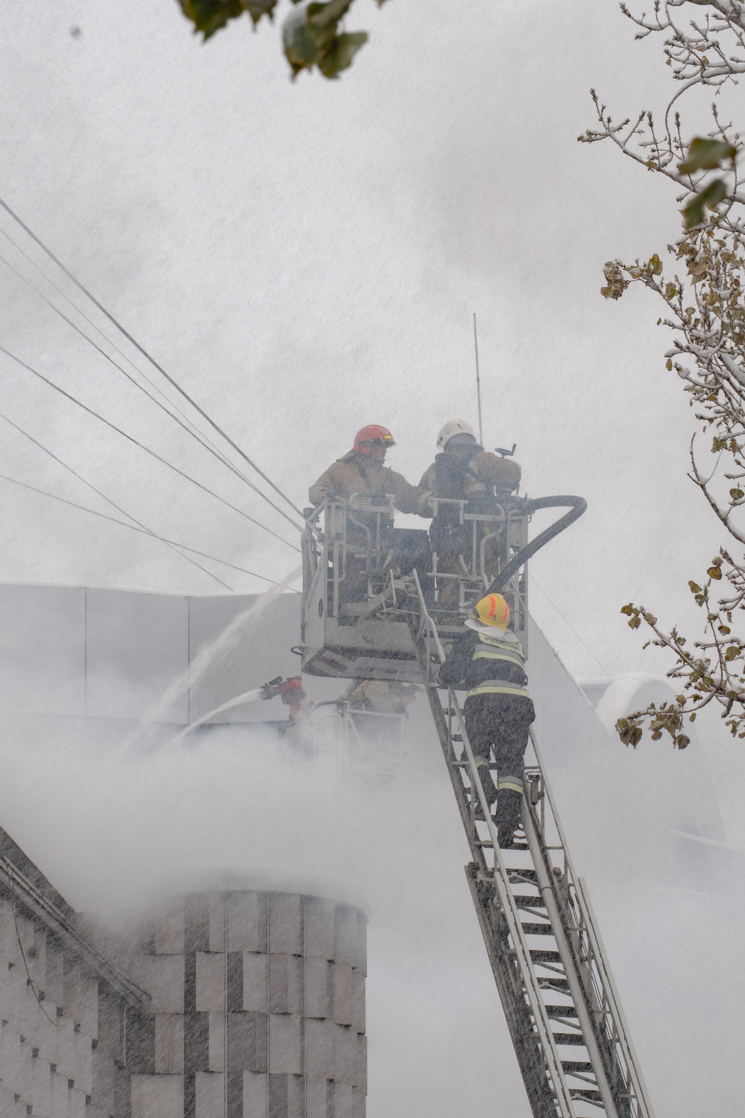 Тушение Пожара. Сайт Алматинского НЮ АРТ, будуар и фэшн фотографа Дениса Карпенко