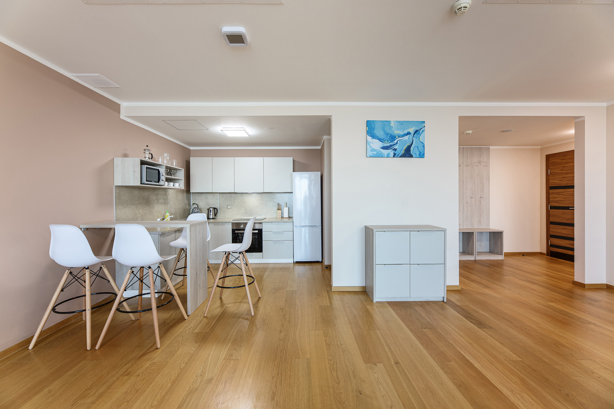 Renatphoto-Интерьерная и экстерьерная фотосъёмка номеров и территории в Витязево. Профессиональная фотосъёмка интерьеров, предметная фотосессия еды для меню г. Анапа