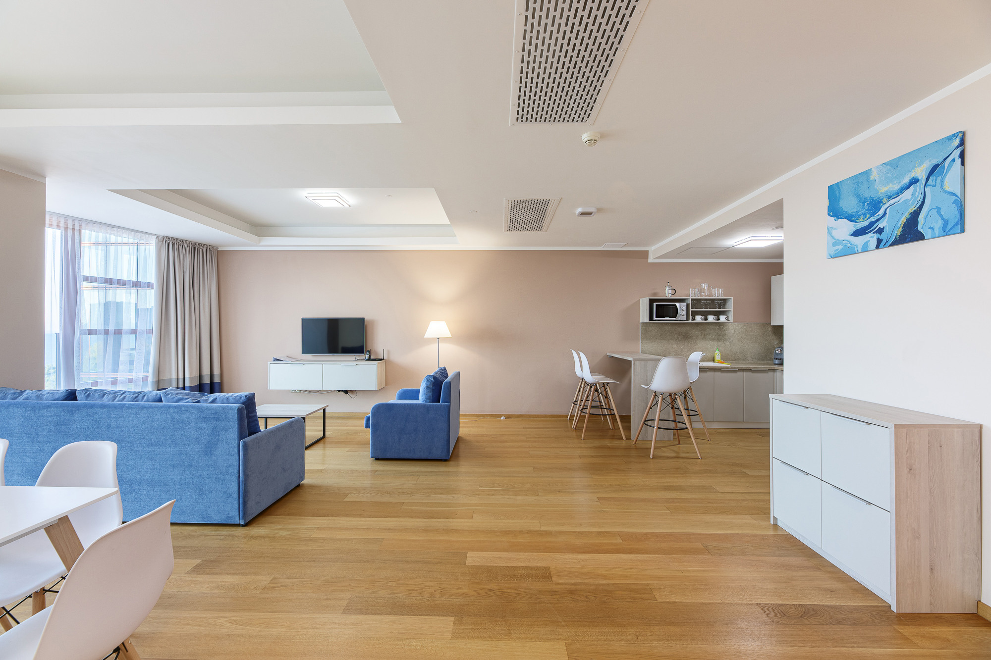 Renatphoto-Интерьерная и экстерьерная фотосъёмка номеров и территории в Витязево. Профессиональная фотосъёмка интерьеров, предметная фотосессия еды для меню г. Анапа