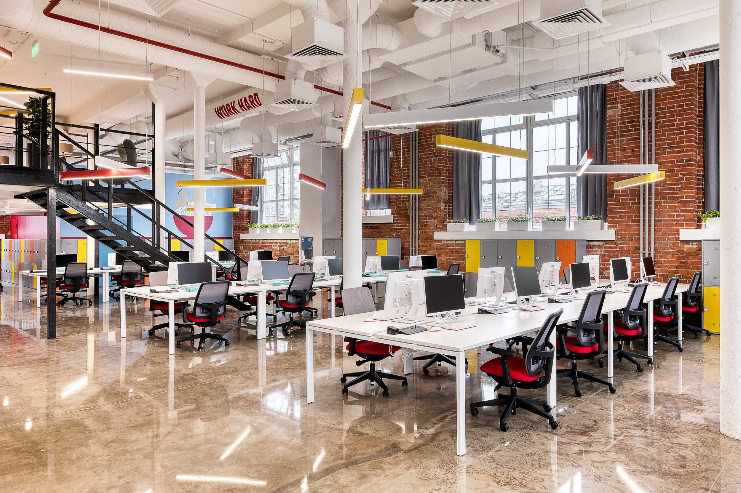 Офисы. Герман Лепёхин коммерческий фотограф в Москве: репортаж, портреты, интерьеры, производство