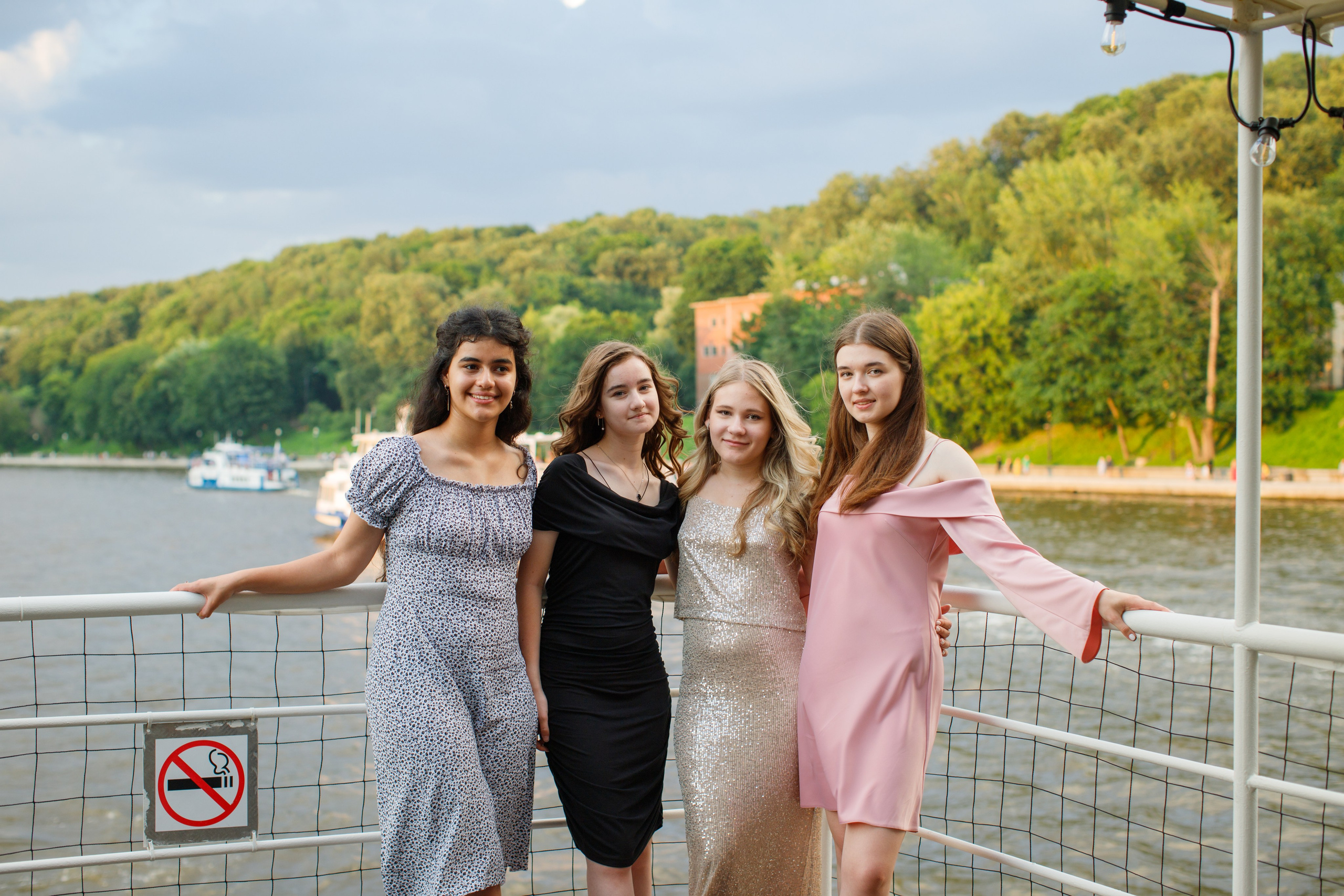 9 класс / Гимназия № 1558 имени Росалии де Кастро / Выпускной. Детский и семейный фотограф Мария Киселёва. Москва