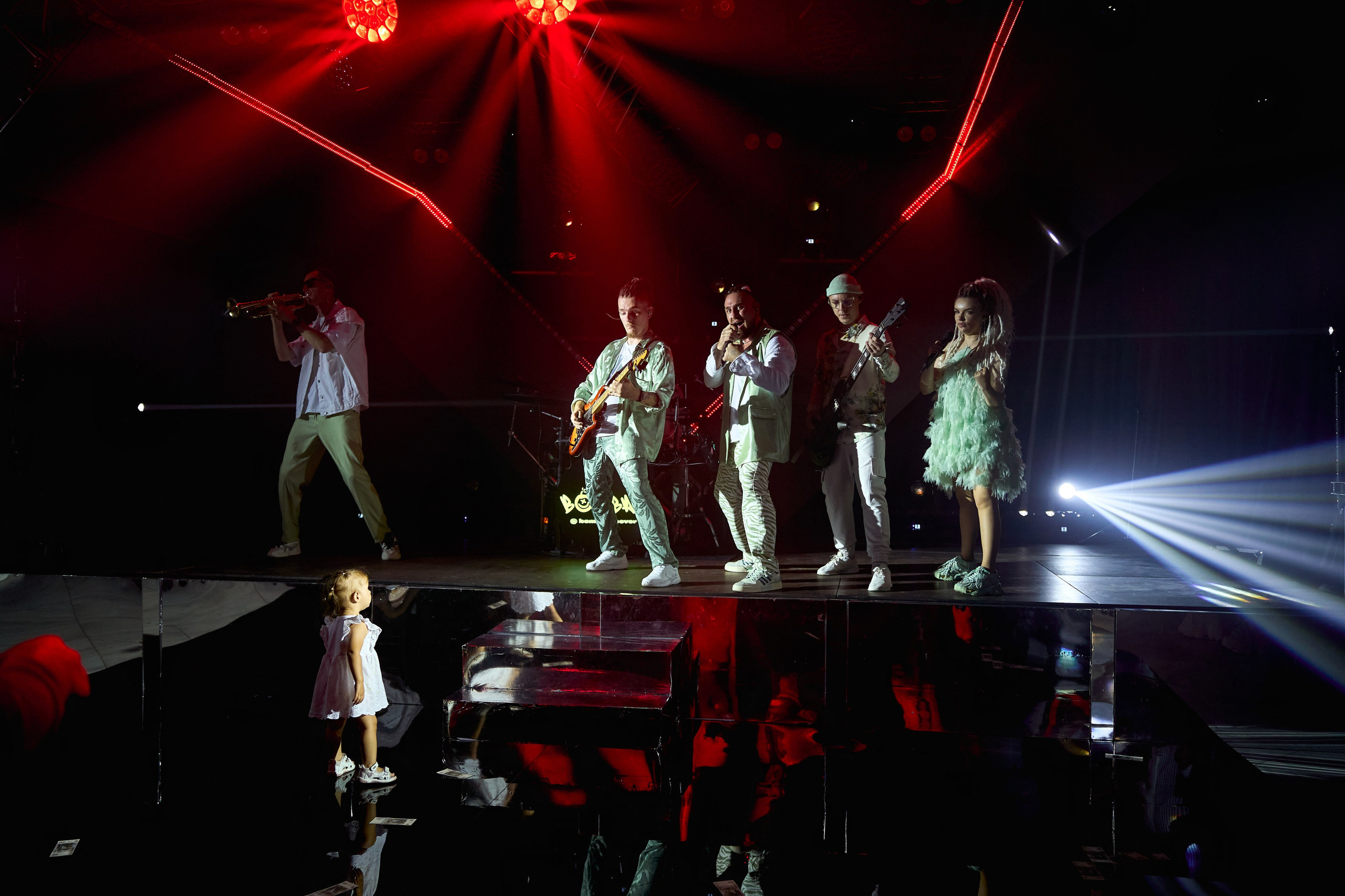 Свадьба с искусственным интеллектом в Усадьбе фамилии от ТВИНС СТУДИО лучших фотографов Краснодара. ТВИНС СТУДИО — лучшие свадебные фотографы и видеографы в Краснодаре