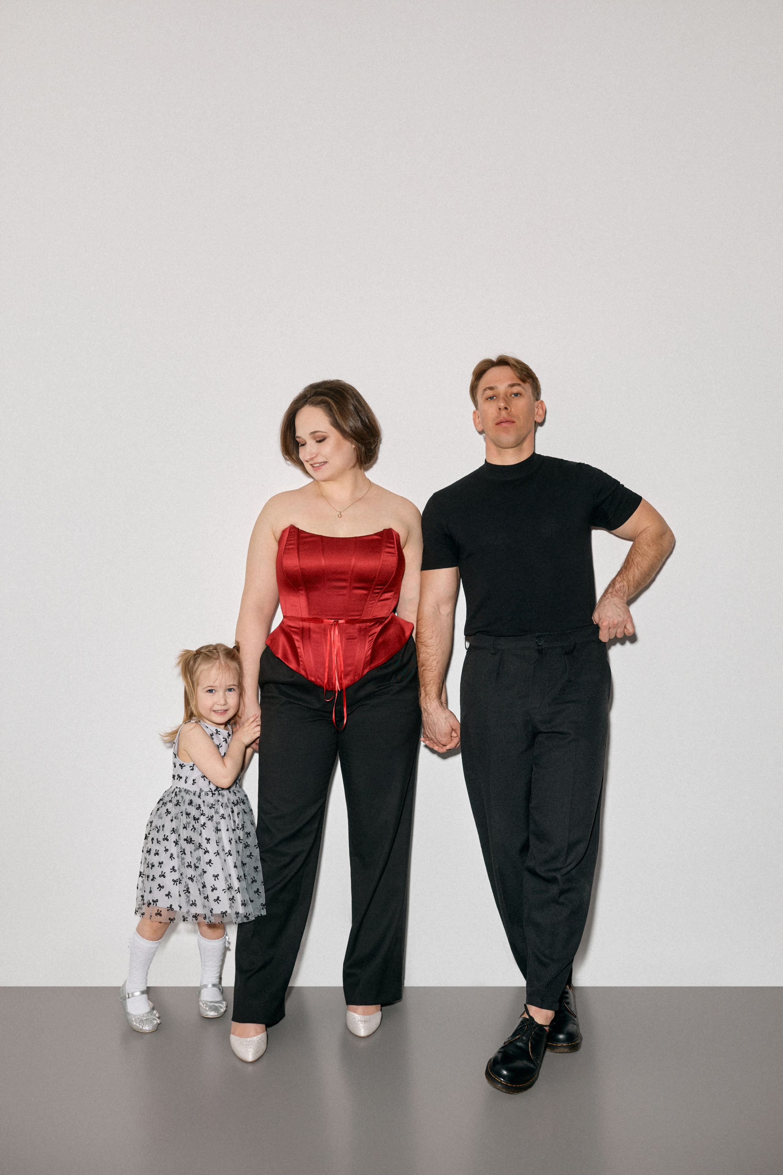 Кирилл, Анастасия и Мира. Сестры Карабаза. Фотографы и ретушеры в Москве и Санкт-Петербурге