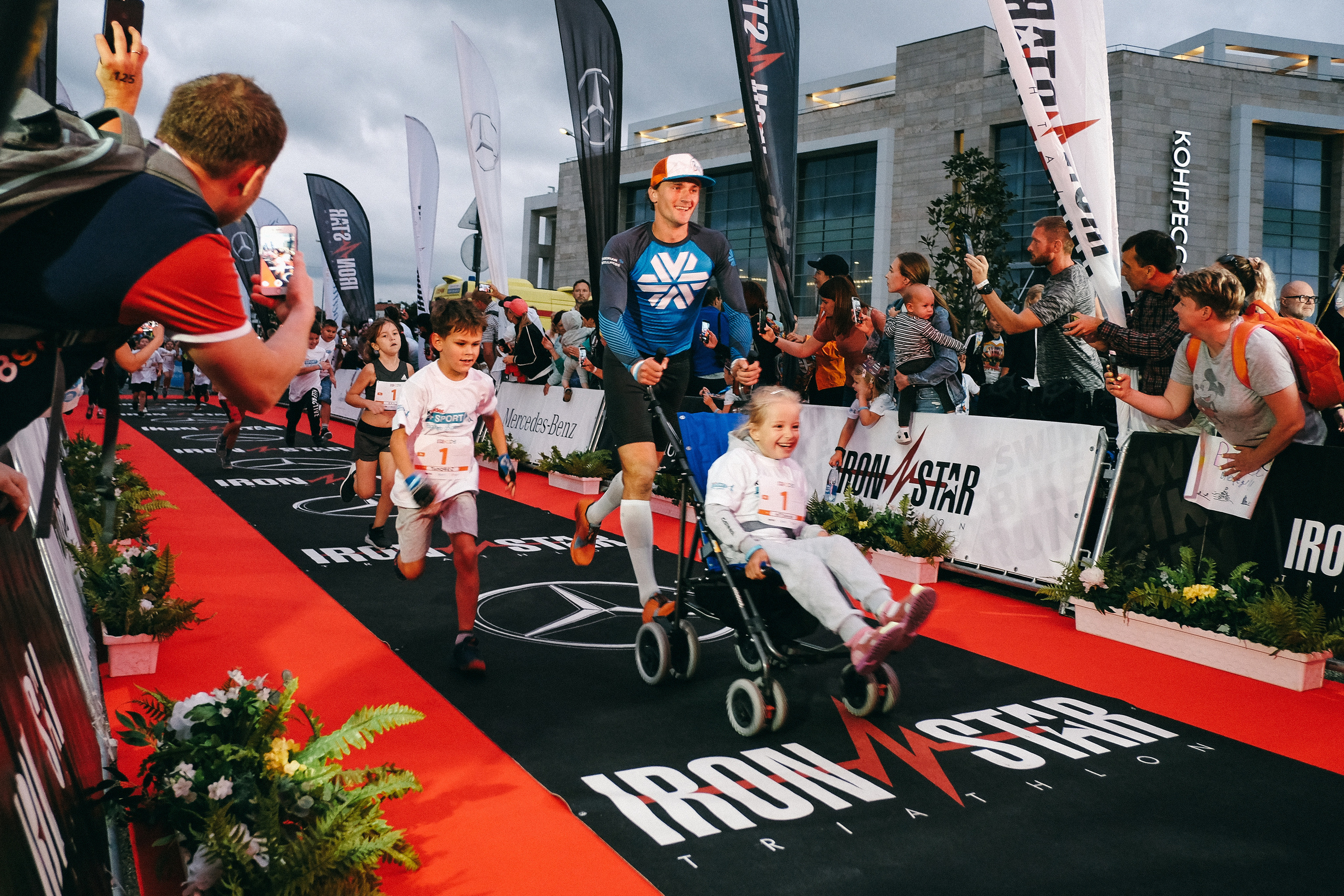 Iron Star X Mercedes-Benz. Фотограф Артем Дербенев Москва