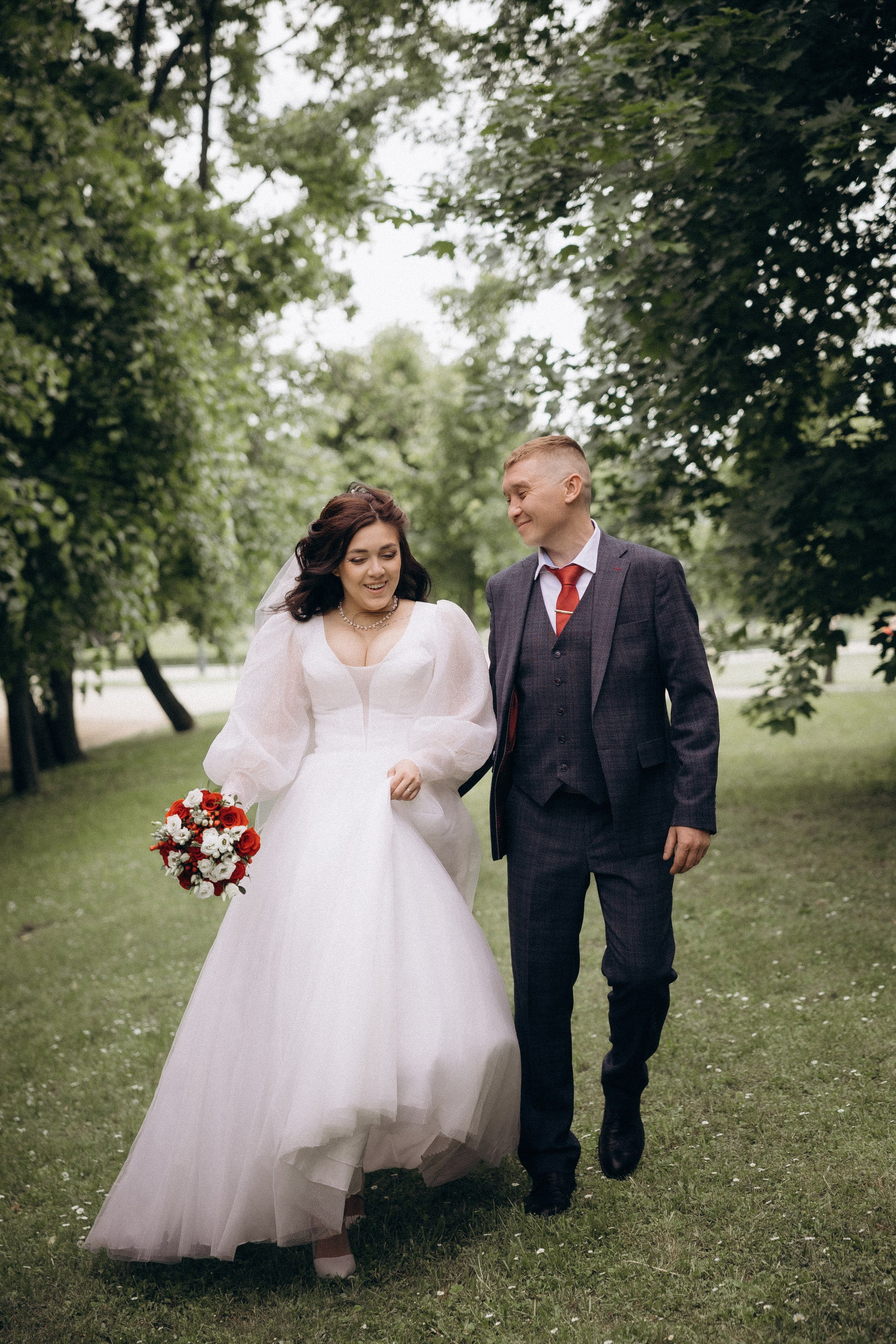 Свадебная фотосессия в парке Царицыно города Москвы