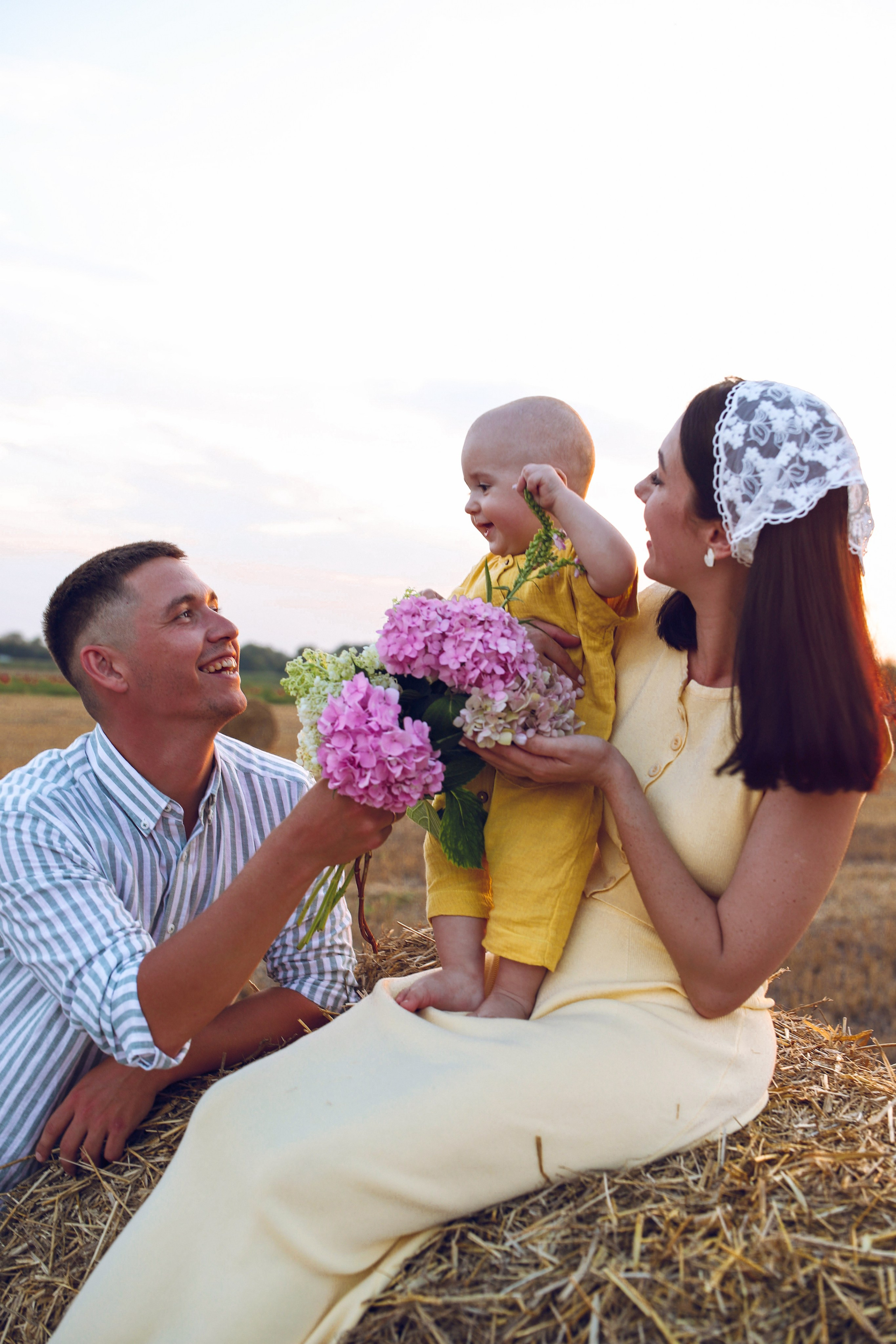 Семейная фотосессия или съёмка от 3-х человек