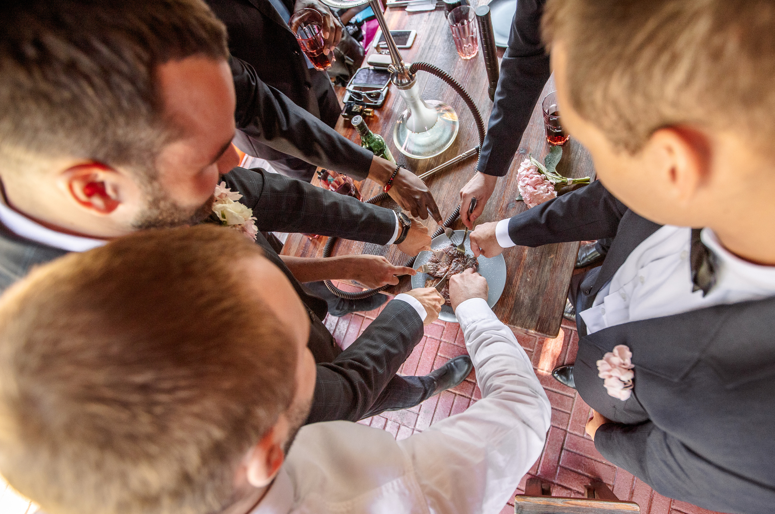 Сборы Андрея с барбекю. Свадебный и семейный фотограф в Челябинске Юлия Ишимова