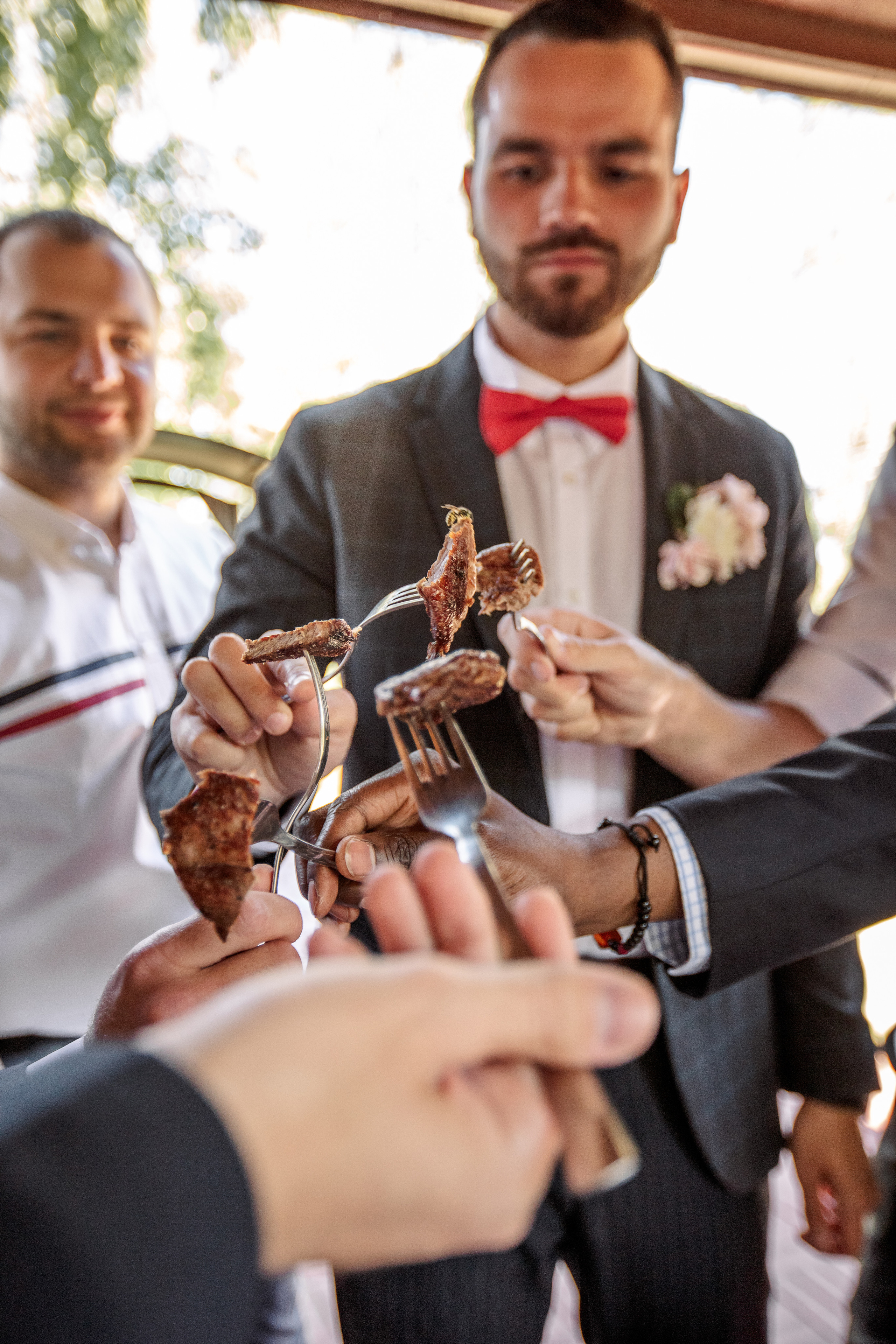 Сборы Андрея с барбекю. Свадебный и семейный фотограф в Челябинске Юлия Ишимова