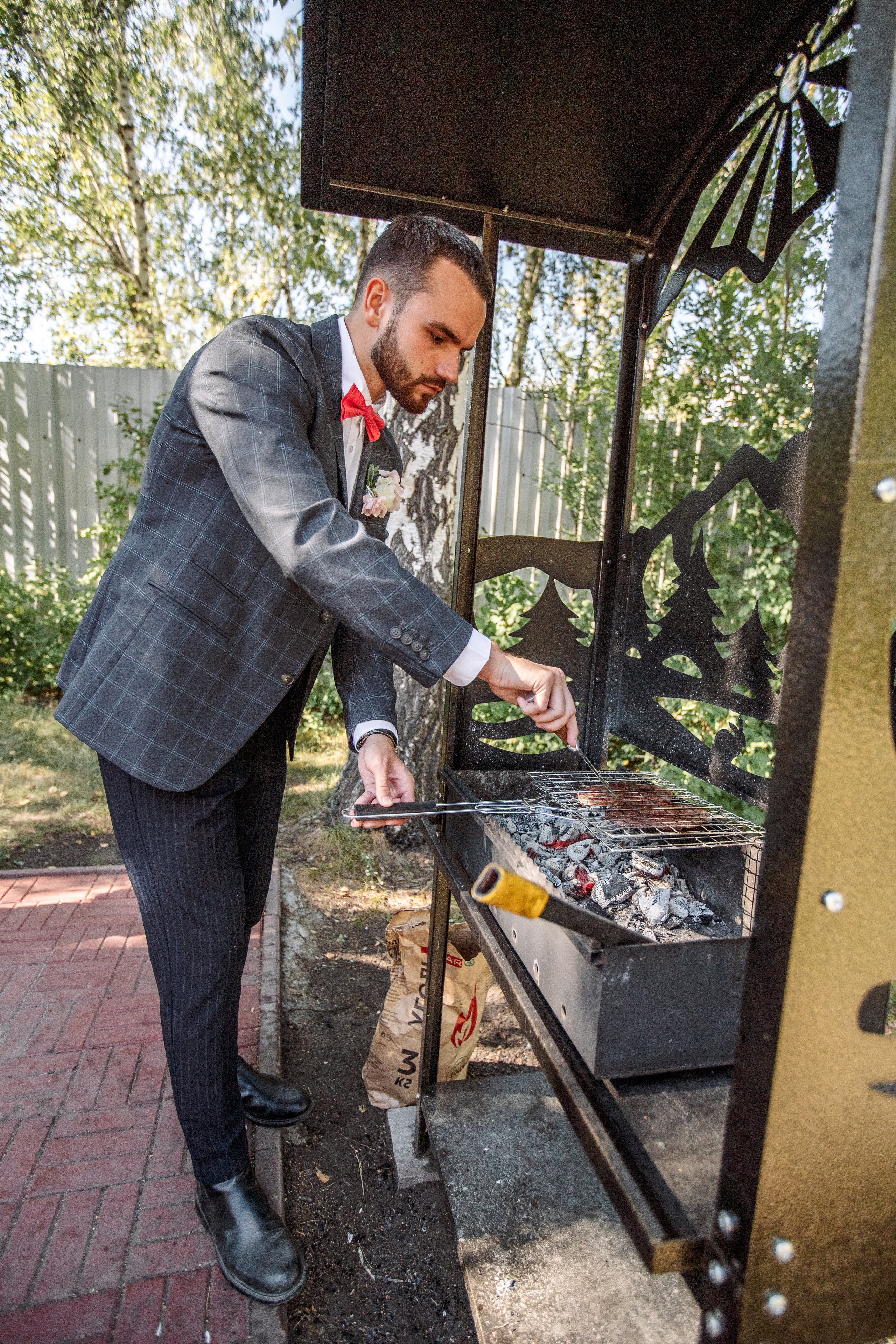 Сборы Андрея с барбекю. Свадебный и семейный фотограф в Челябинске Юлия Ишимова