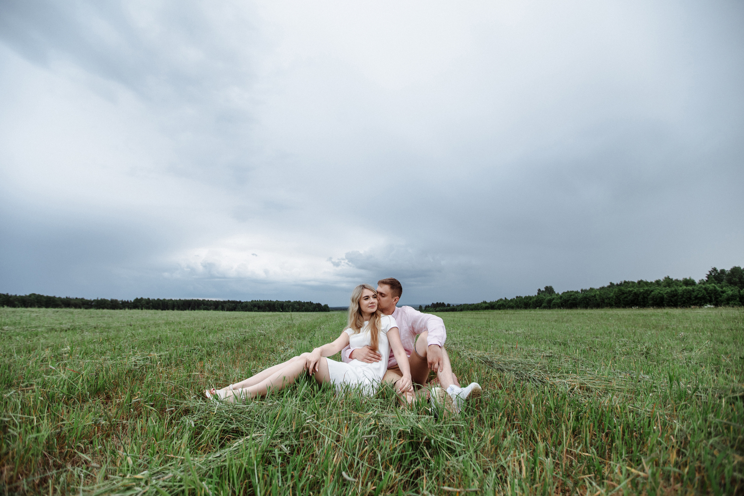 Поле. Свадебный и семейный фотограф в Твери, Москве, Санкт-Петербурге