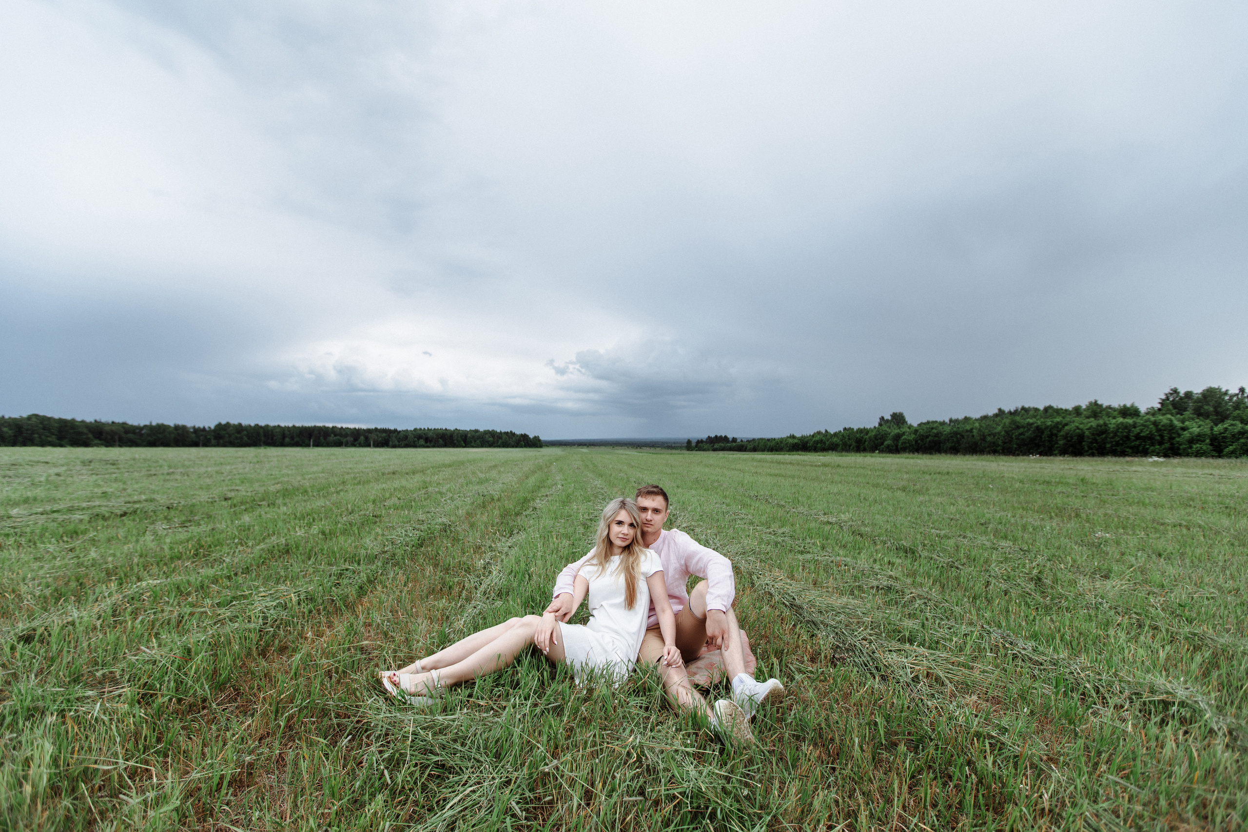 Поле. Свадебный и семейный фотограф в Твери, Москве, Санкт-Петербурге