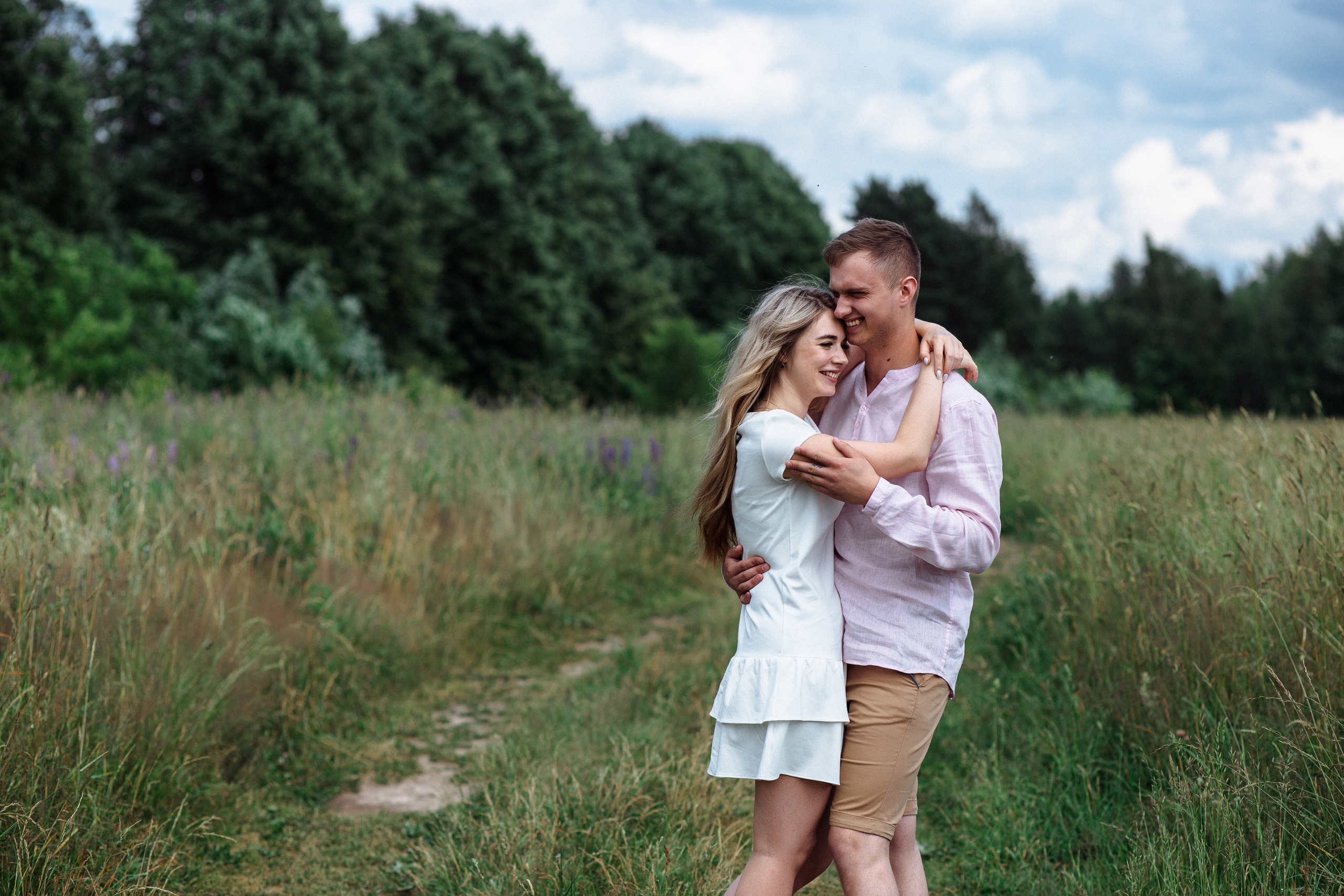 Поле. Свадебный и семейный фотограф в Твери, Москве, Санкт-Петербурге