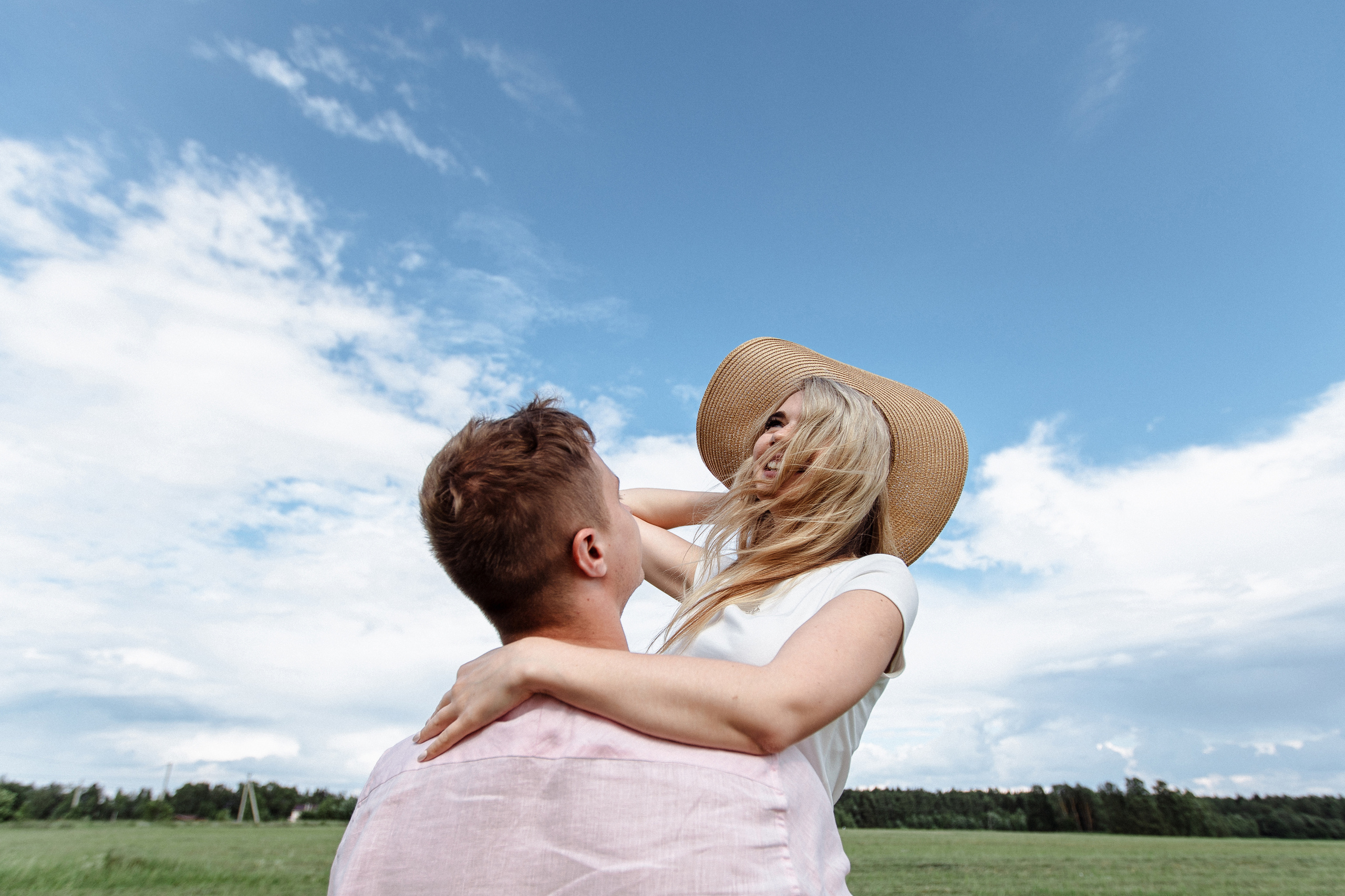 Поле. Свадебный и семейный фотограф в Твери, Москве, Санкт-Петербурге