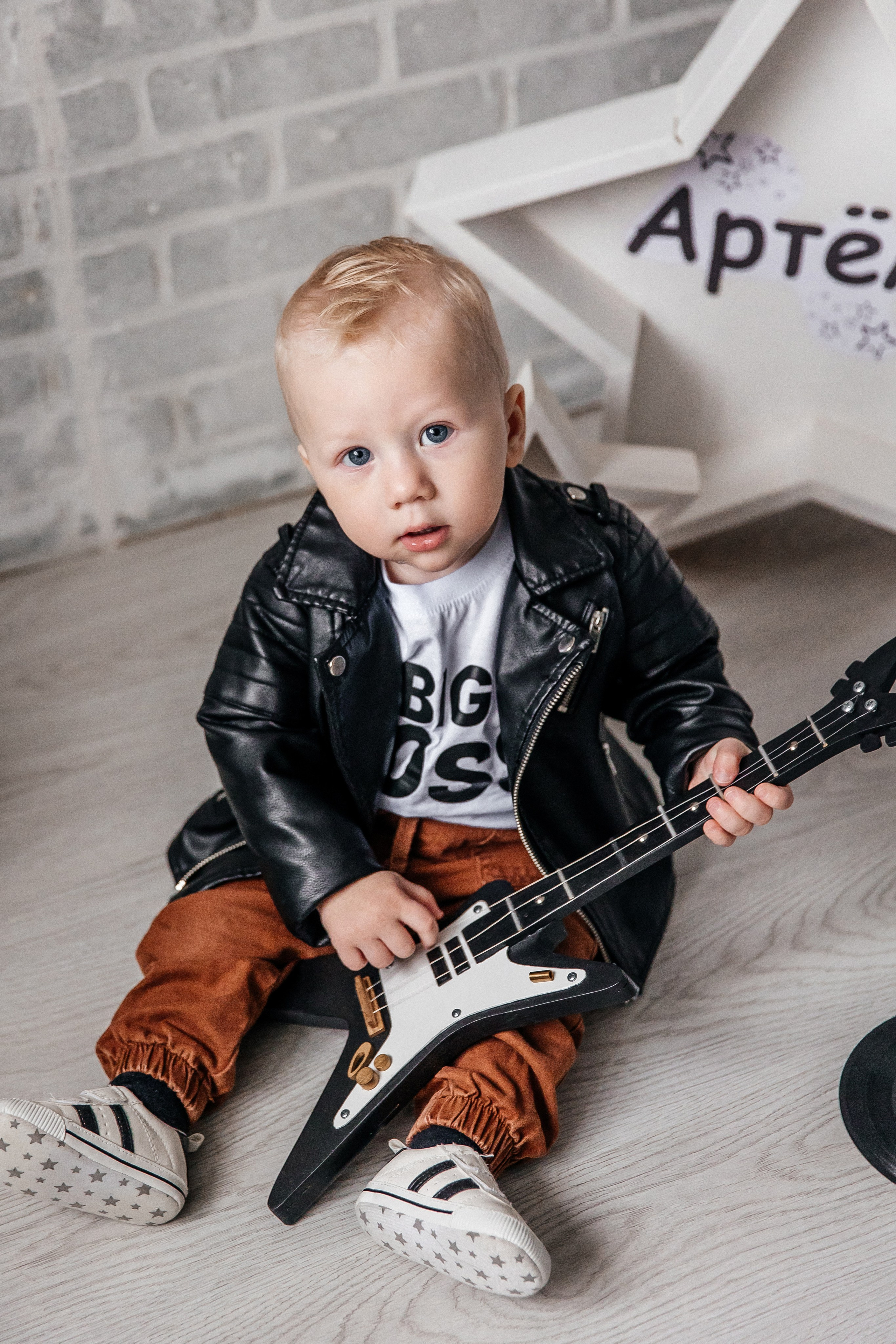 Гитара. Детский фотограф, выпускные альбомы в Нижнем Новгороде Бодягина Мария