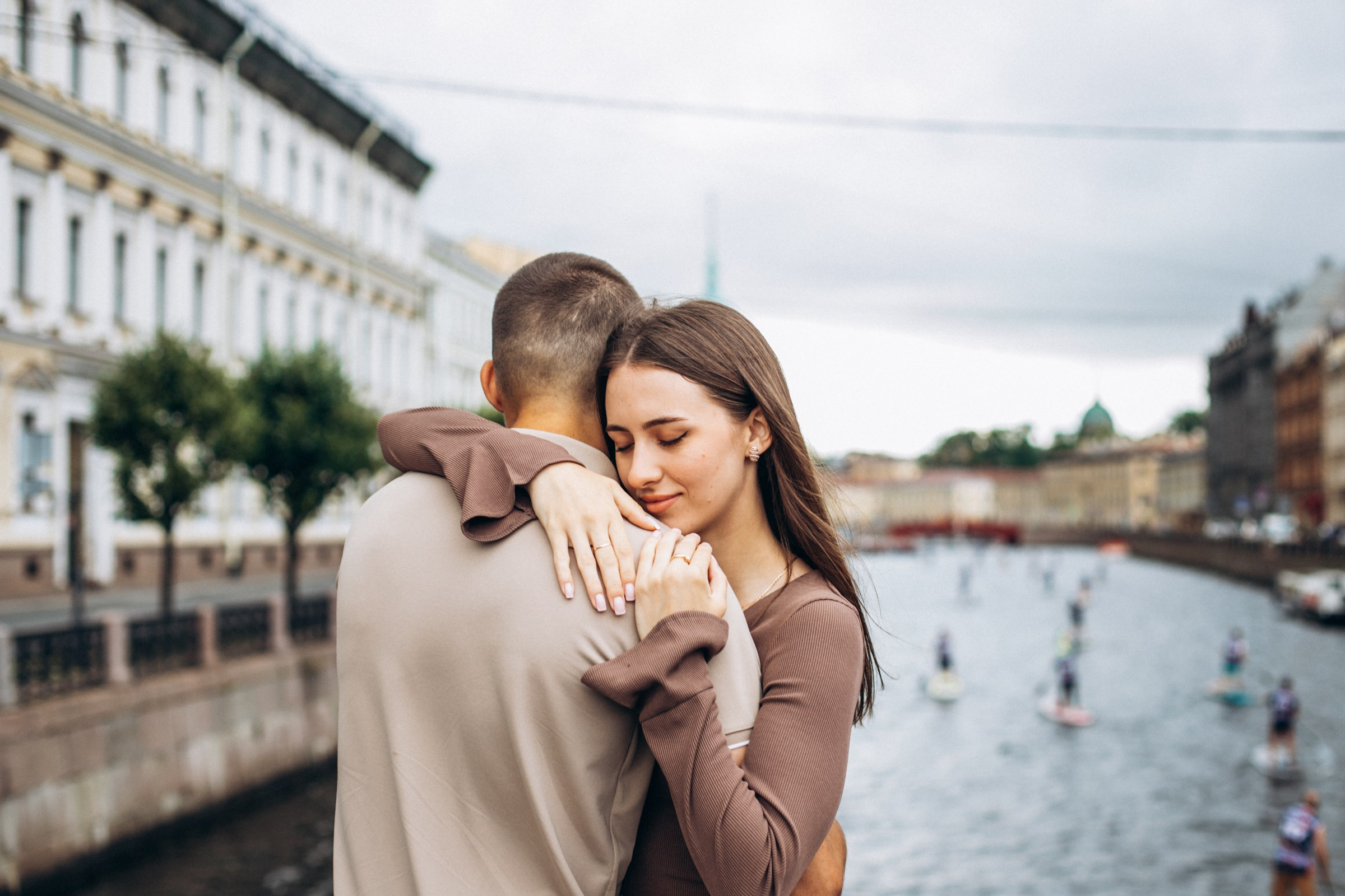 Максим и Екатерина в августе. Фотопрогулка в Петербурге. Индивидуальный и семейный фотограф в Санкт-Петербурге