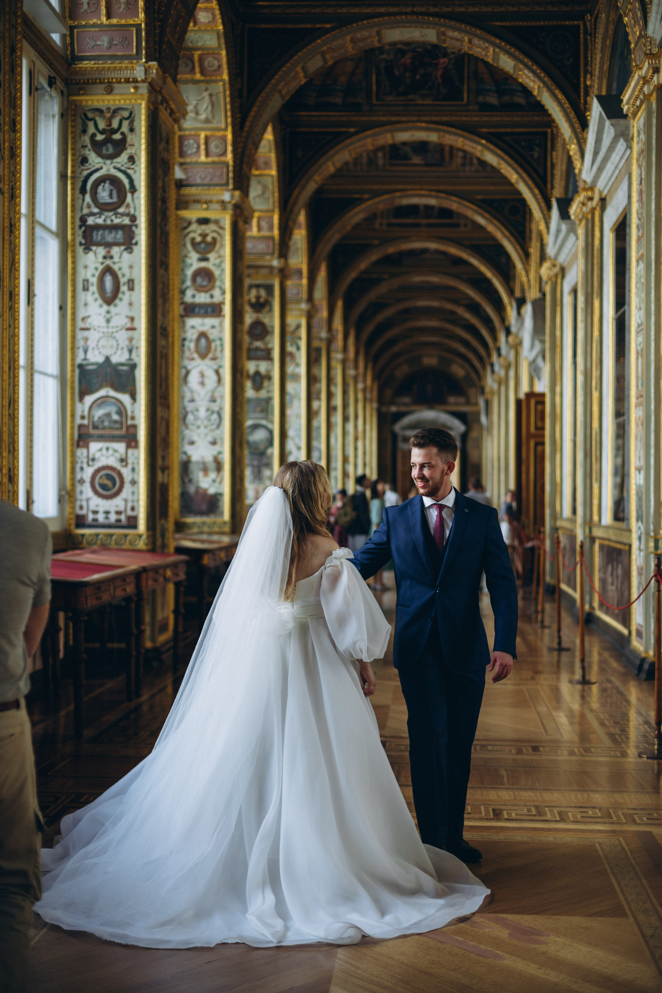 Прогулка в Эрмитаже. Свадебный и семейный фотограф в Санкт-Петербурге Яцына Юрий. Видеоопер