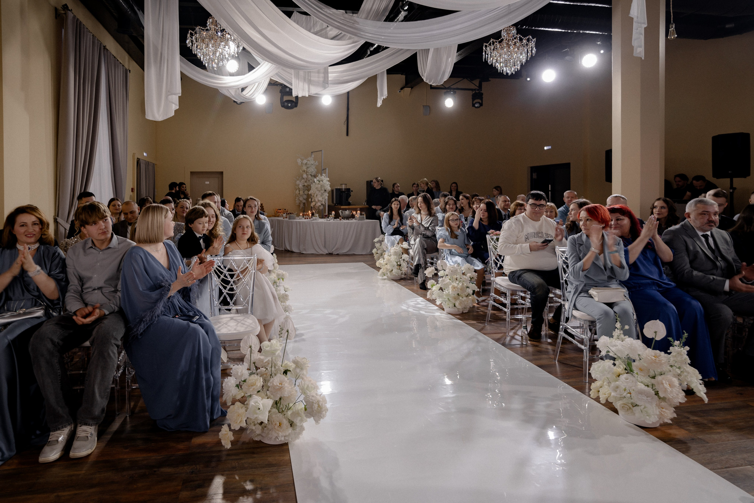 СВАДЕБНАЯ СЬЕМКА СБОРОВ В ОТЕЛЕ И ВЫЕЗД НА ЦЕРЕМОНИЮ (СНЯТО В СИБИРЕ В НИЖНЕВАРТОВСКЕ). Профессиональный фотограф, Санкт-Петербург — Виктория Богомолова