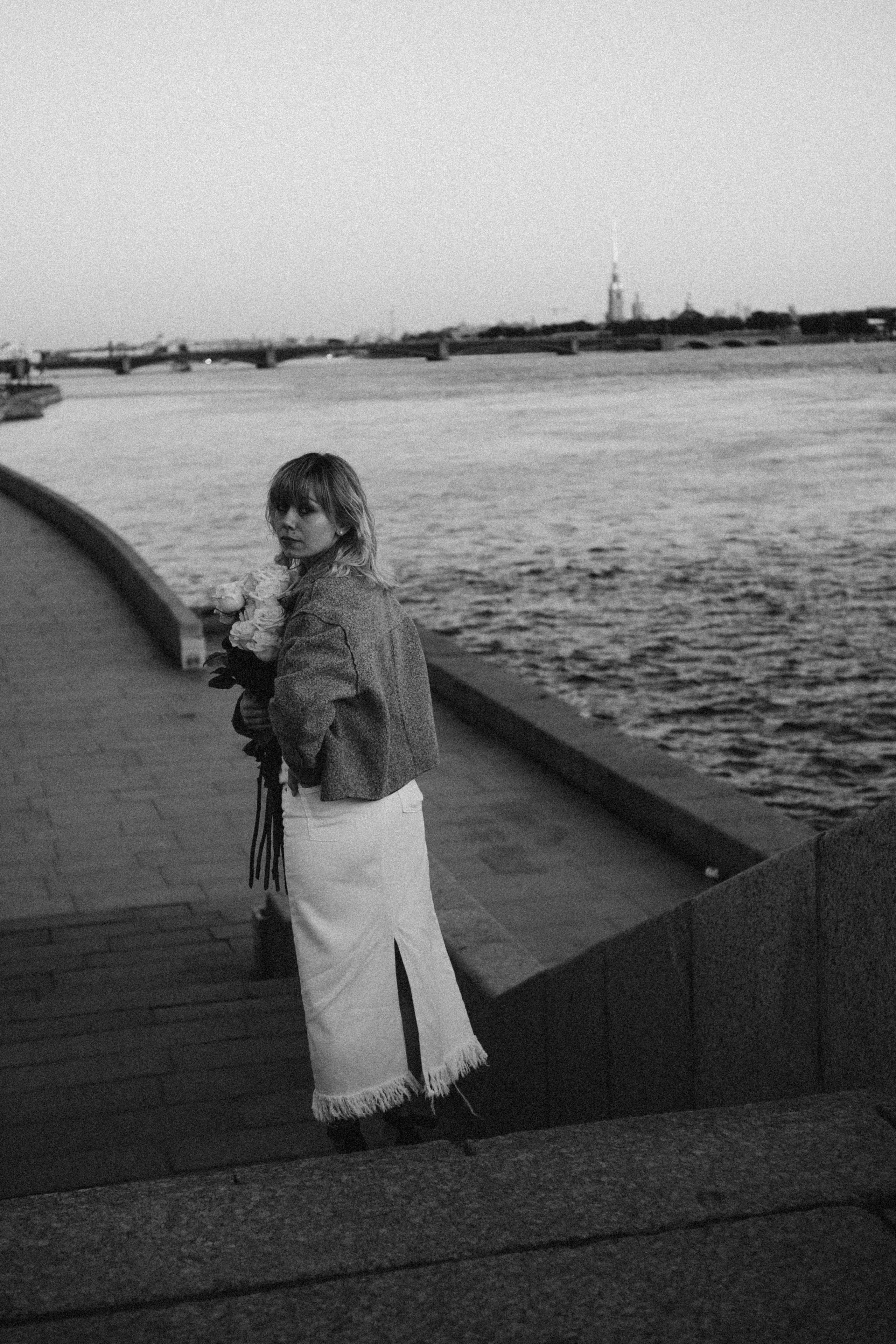 ПРОГУЛКА ПО ГОРОДУ В БЕЛЫЕ НОЧИ (другой вариант). Профессиональный фотограф, Санкт-Петербург — Виктория Богомолова