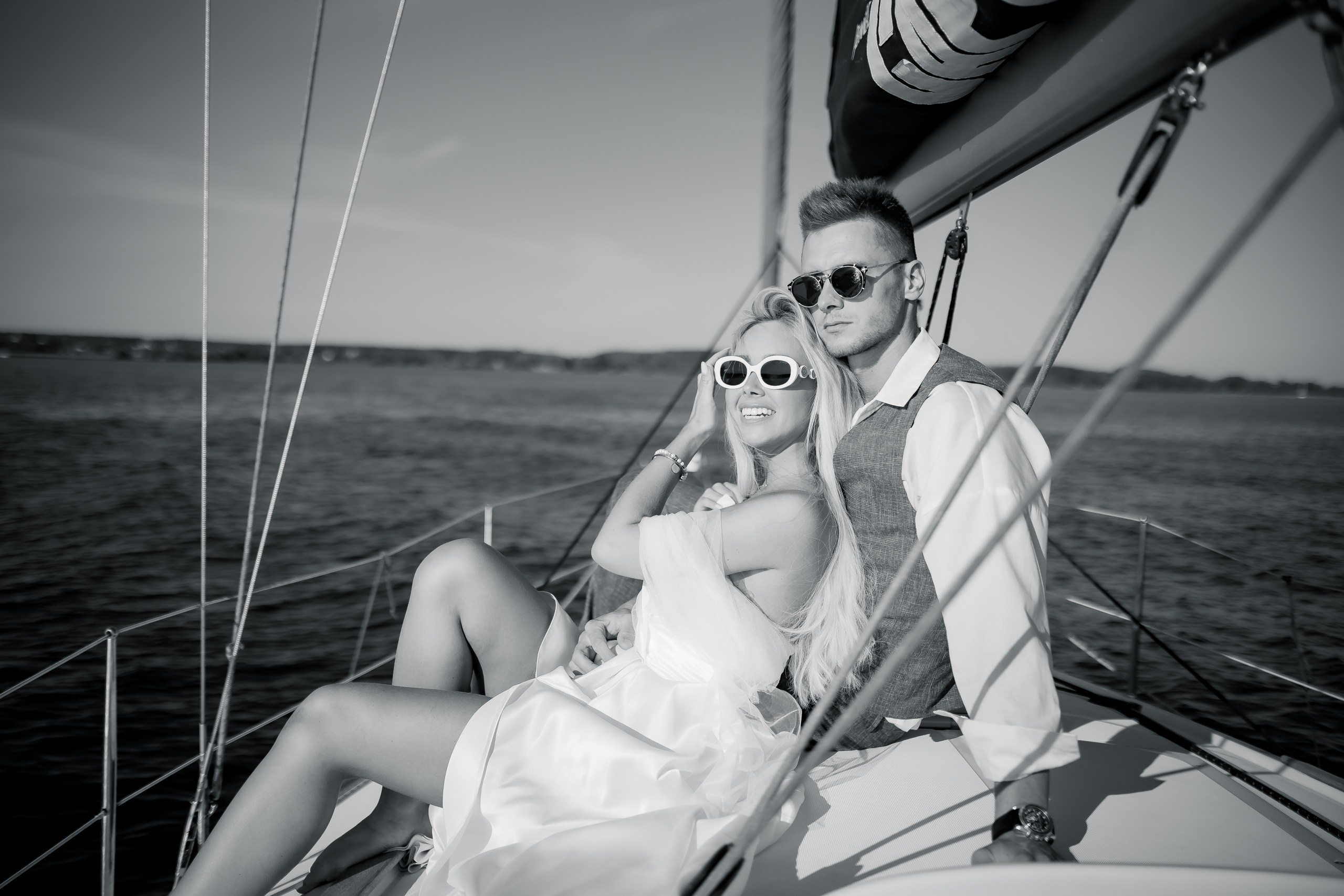 Свадебная фотопрогулка на яхте. Свадебный фотограф в Москве