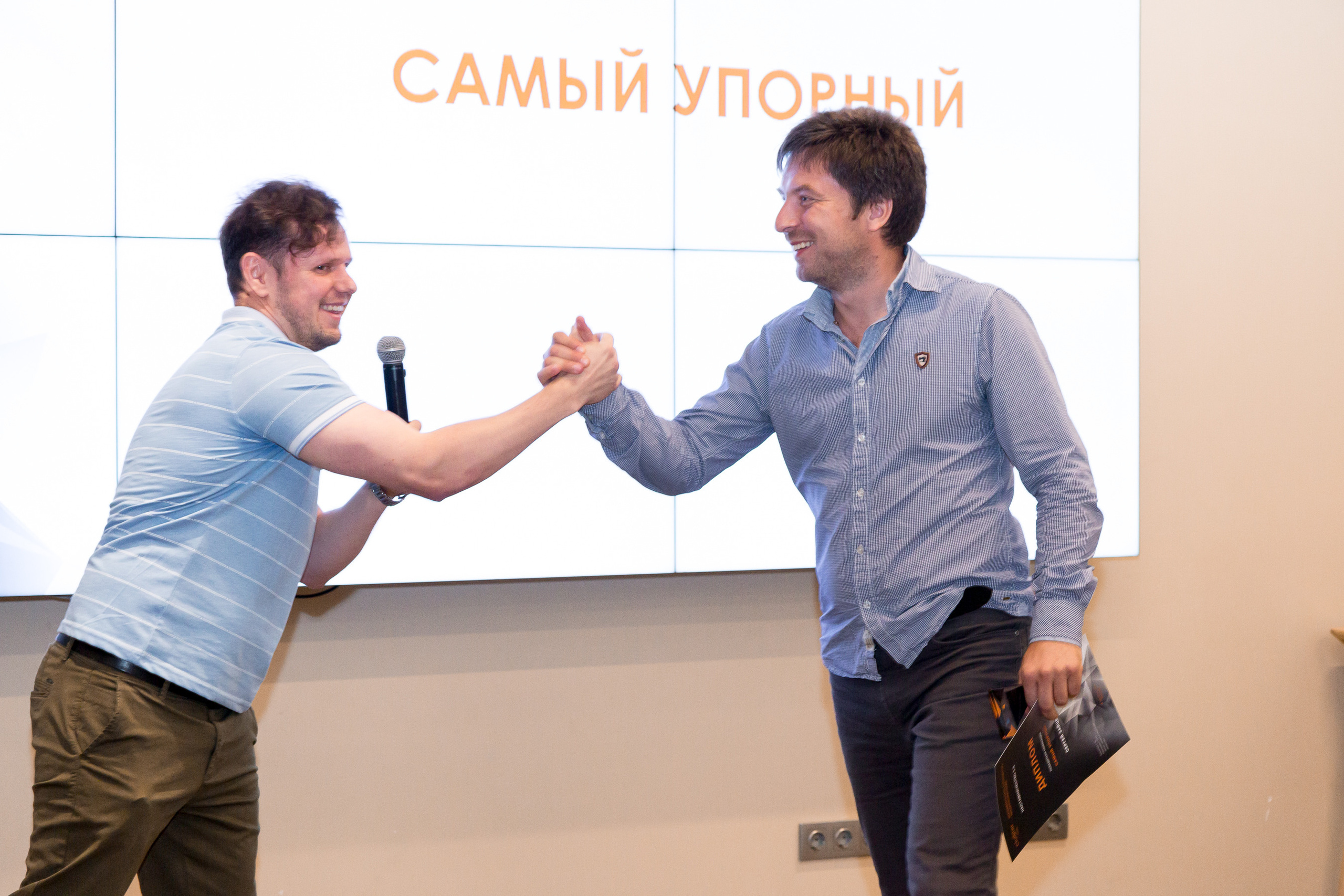 Подведение итогов наставничества клуба предпринимателей Cluster. Репортажный и портретный фотограф в Москве Саханцева Анна