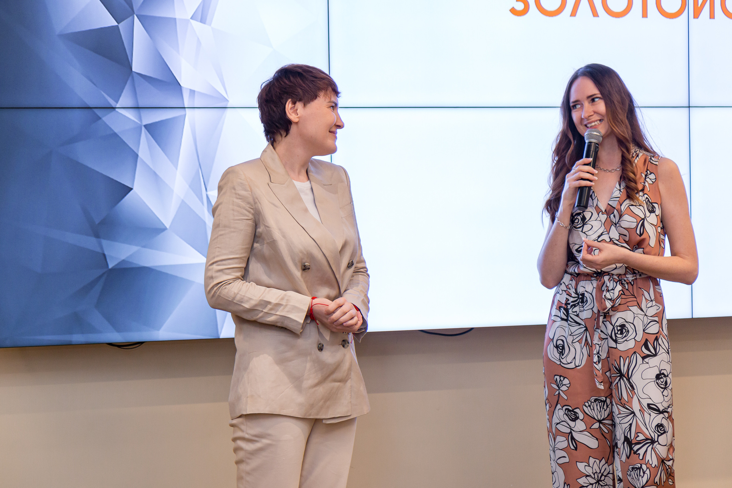 Подведение итогов наставничества клуба предпринимателей Cluster. Репортажный и портретный фотограф в Москве Саханцева Анна